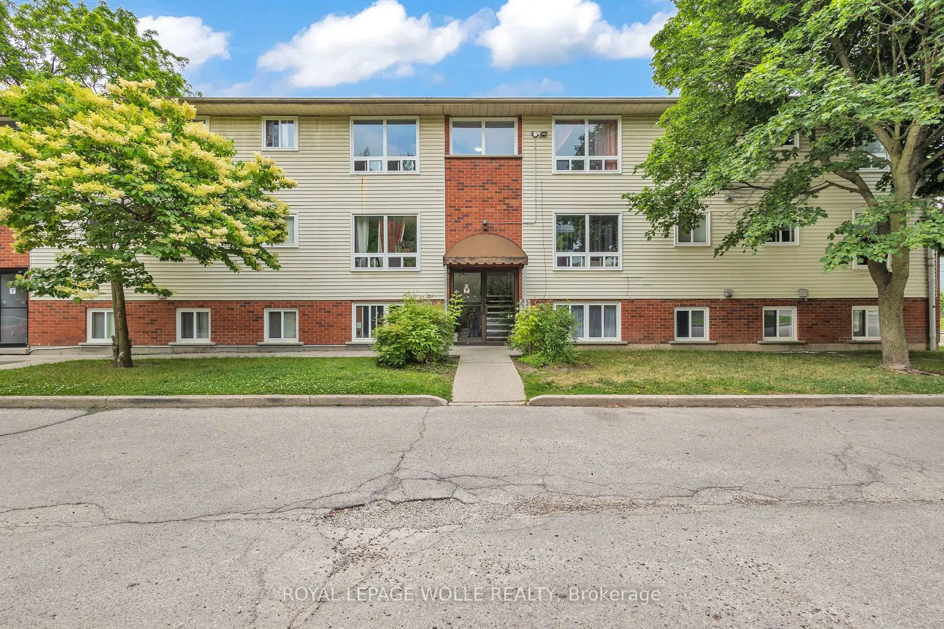 Photo 22 of Unit 7, 119 Cedar Street S, Kitchener, Cedar Hill — HOMEH