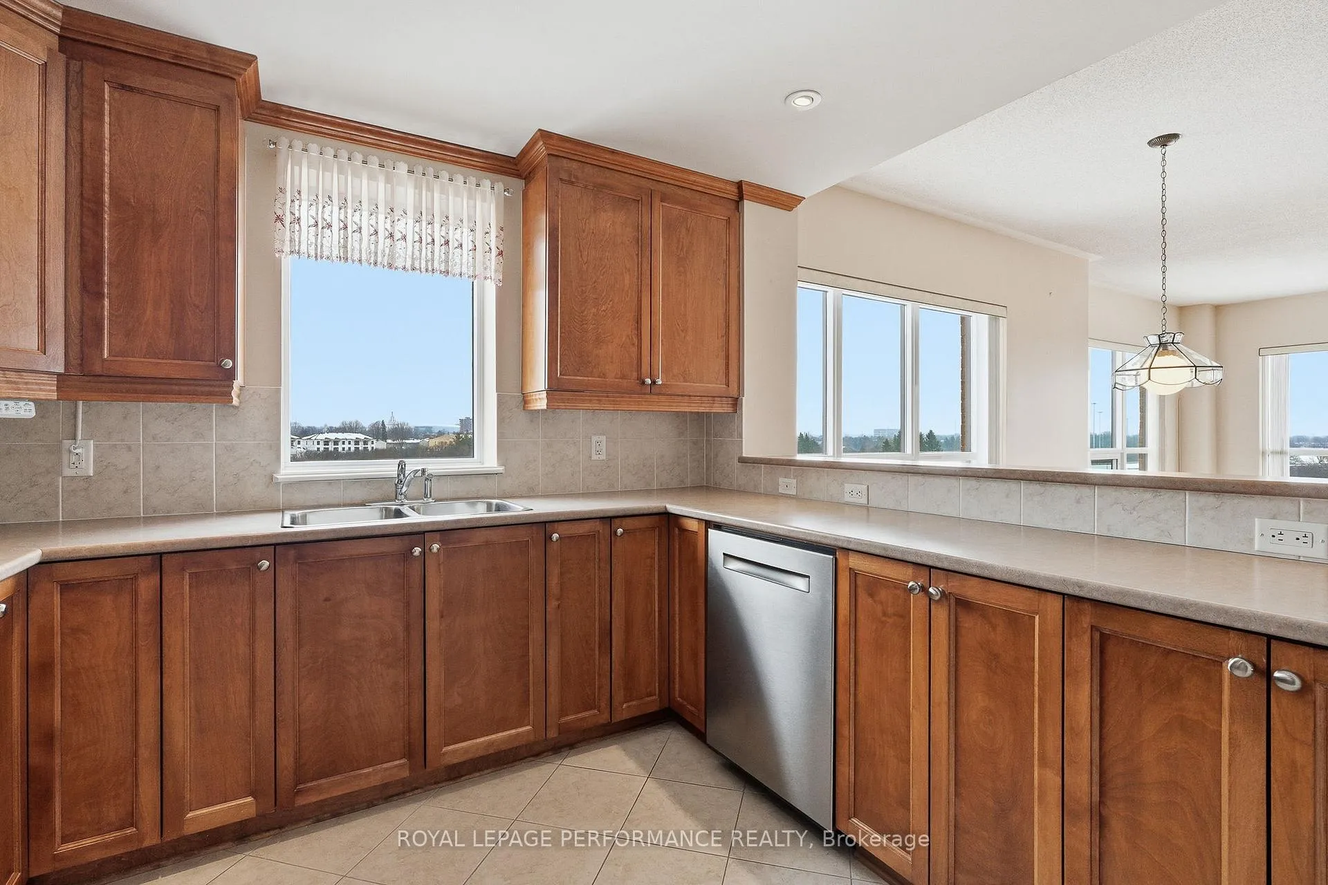Photo 3 of Unit 411, 955 Beauparc Private, Ottawa, Cyrville — HOMEH
