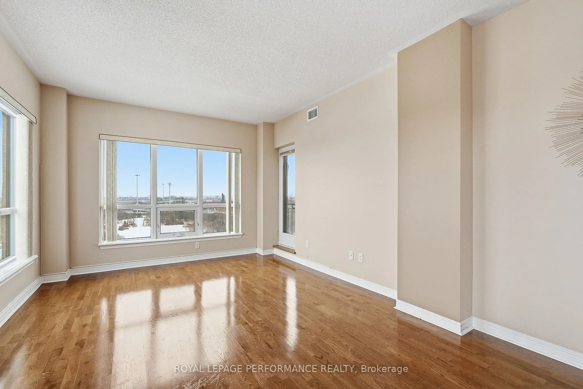 Photo 9 of Unit 411, 955 Beauparc Private, Ottawa, Cyrville — HOMEH