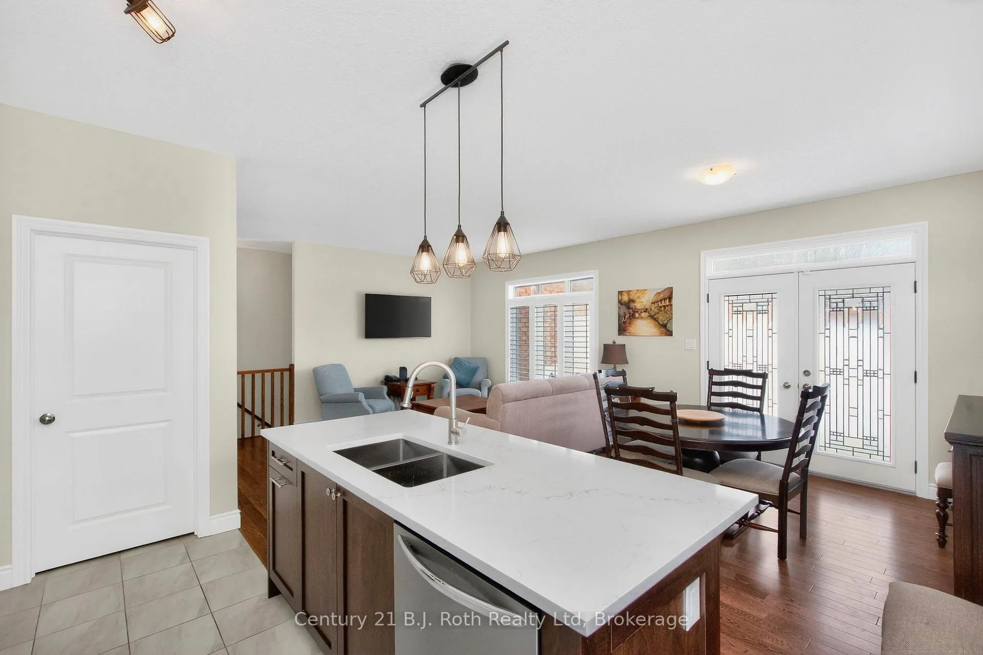 Photo 10 of 53 Hunter Avenue, Tay, Victoria Harbour — HOMEH