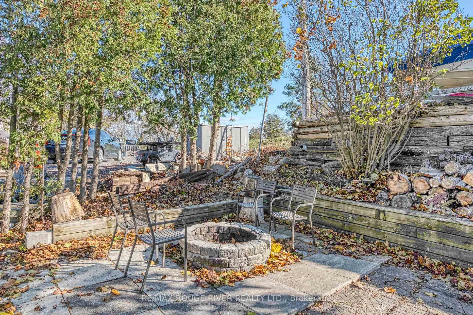 Photo 3 of 5482 lakeshore Drive, Hamilton Township, Rural Hamilton — HOMEH