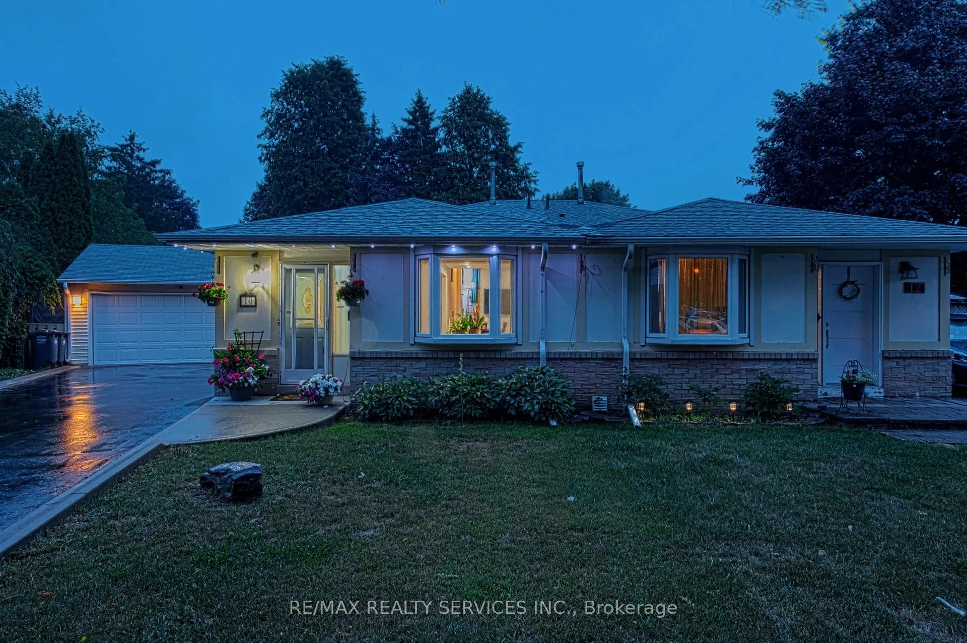 Photo 2 of 10 Minton Place, Brampton, Central Park — HOMEH