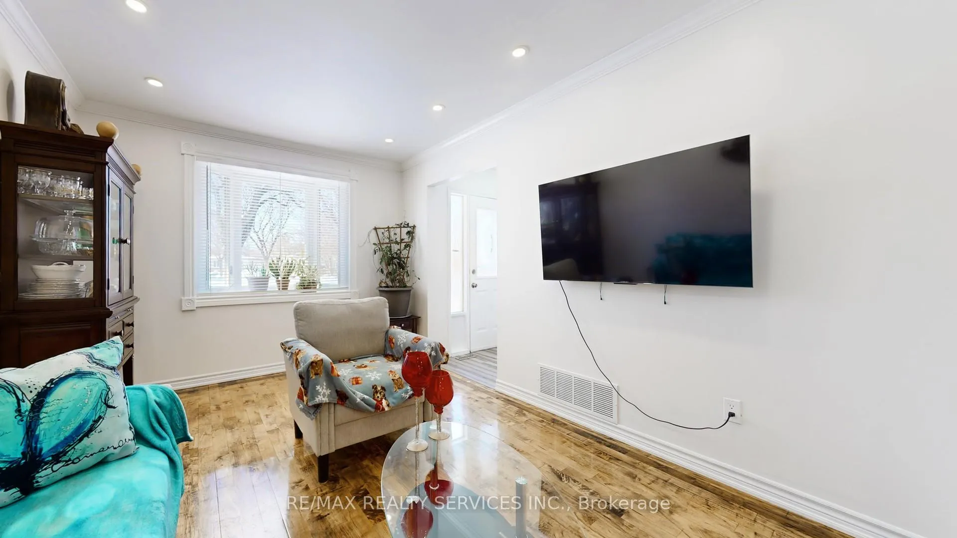 Photo 7 of 10 Minton Place, Brampton, Central Park — HOMEH
