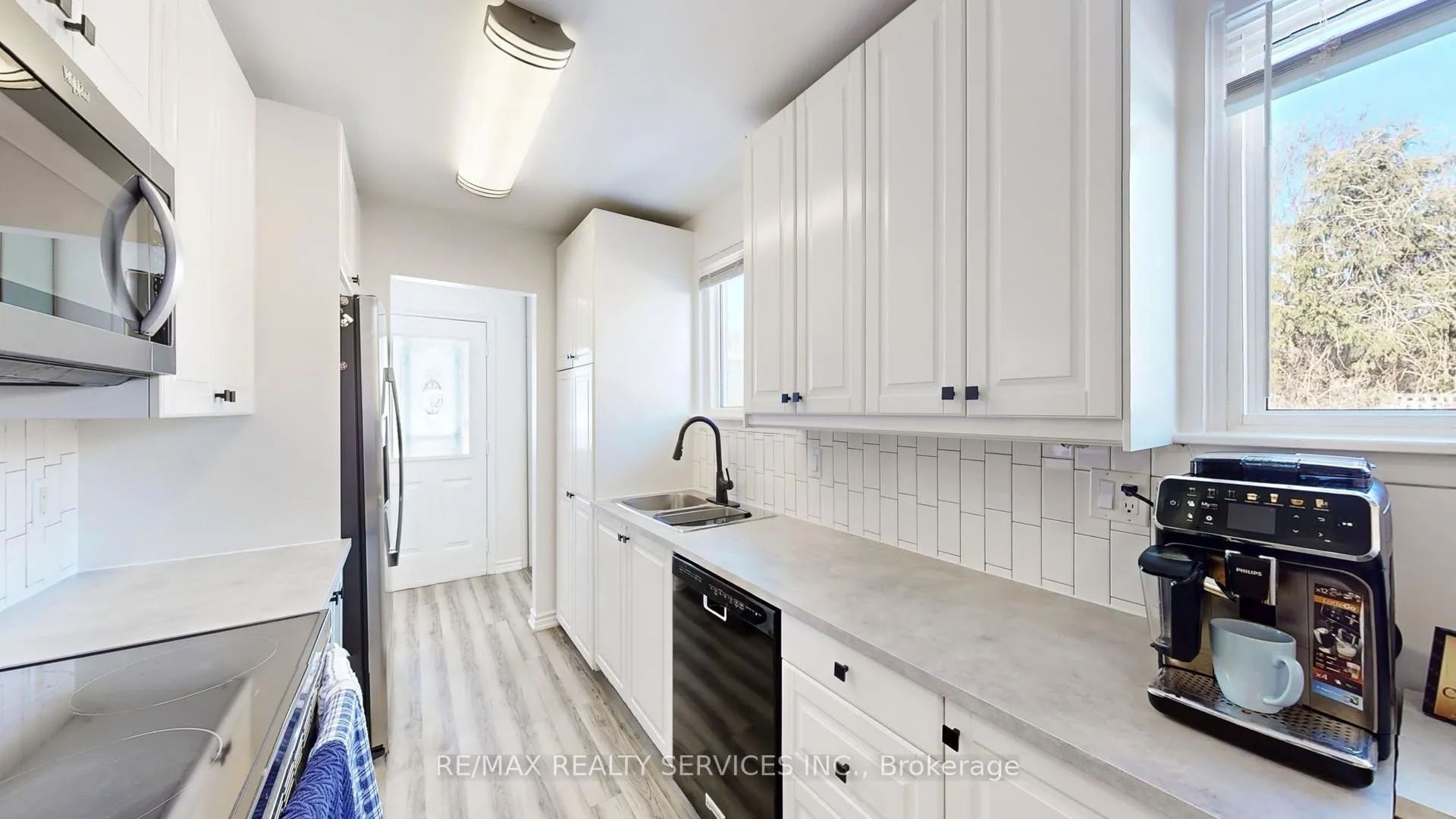 Photo 9 of 10 Minton Place, Brampton, Central Park — HOMEH