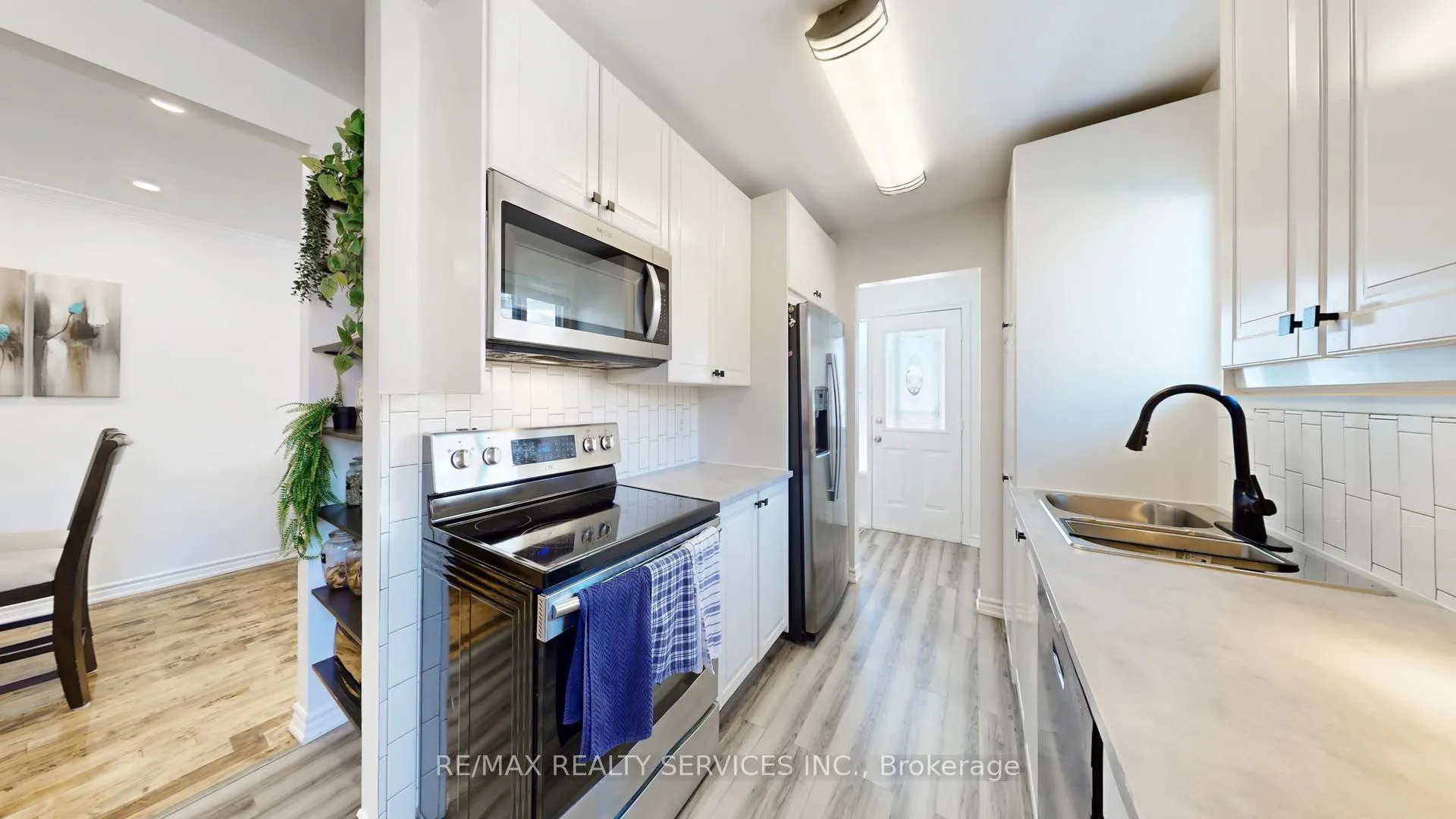 Photo 10 of 10 Minton Place, Brampton, Central Park — HOMEH