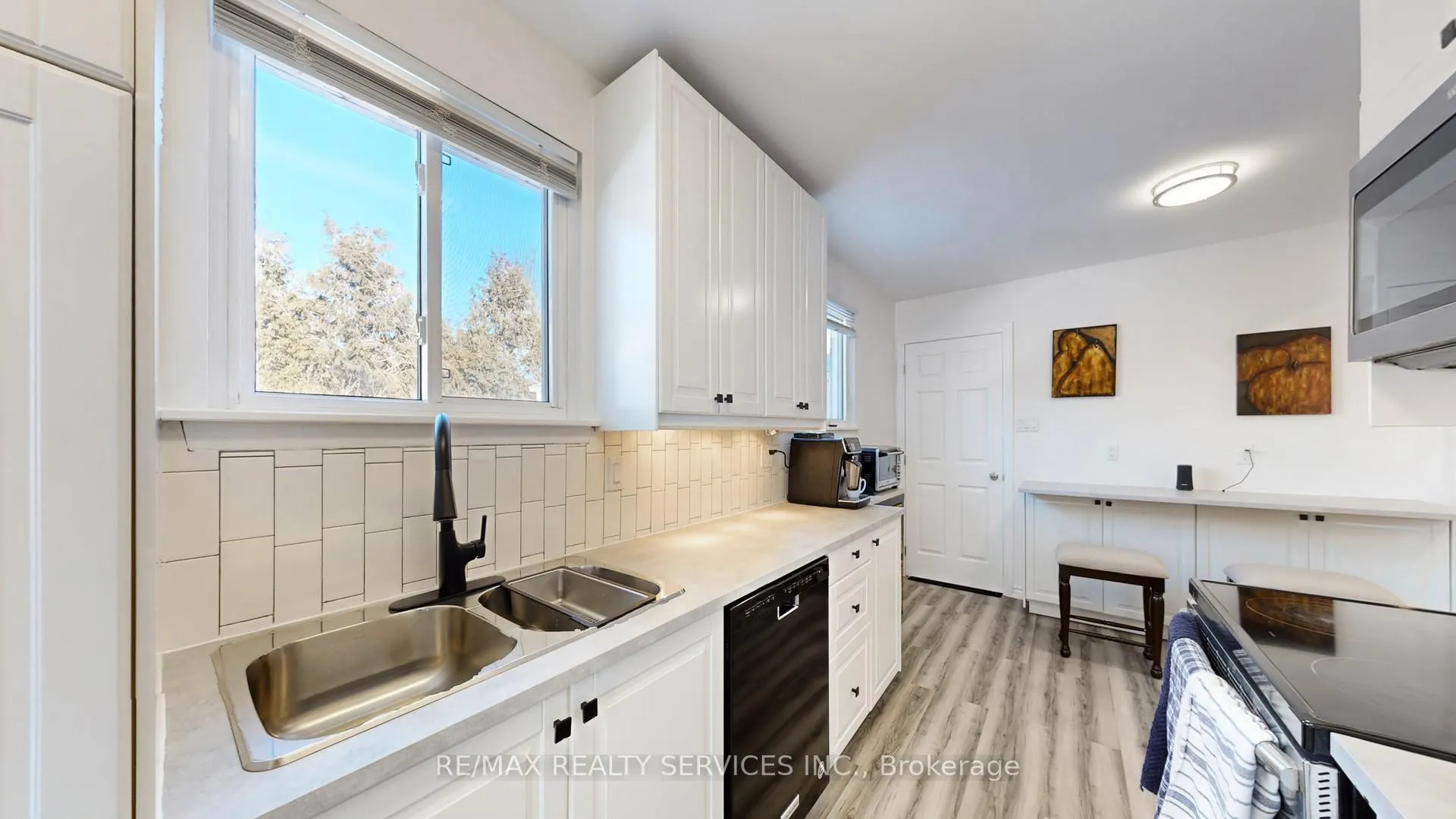 Photo 12 of 10 Minton Place, Brampton, Central Park — HOMEH