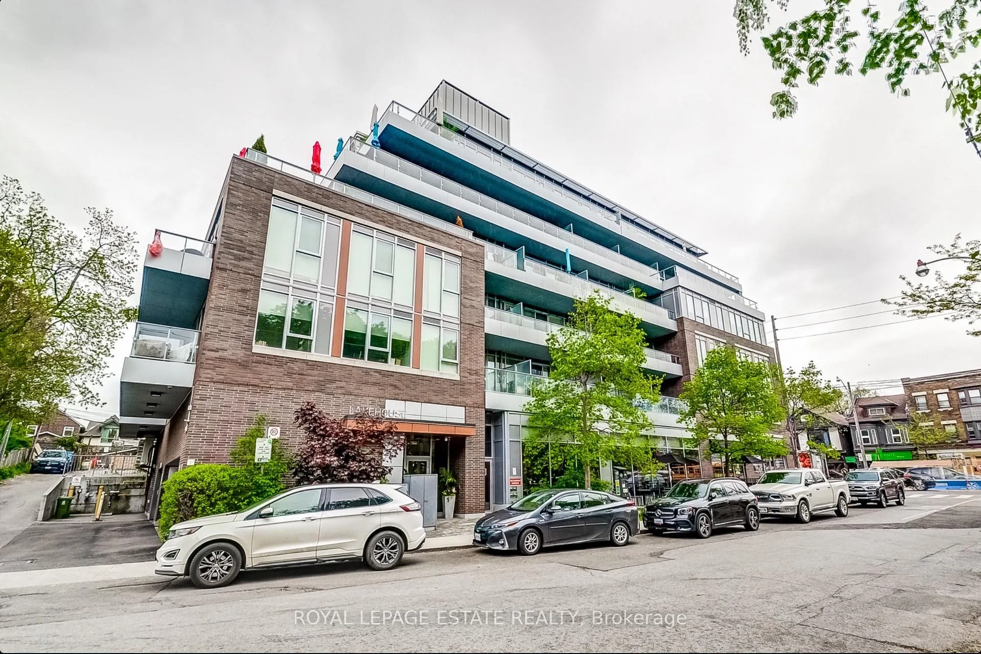 Photo 3 of Unit 306, 1960 Queen Street E, Toronto, The Beaches — HOMEH