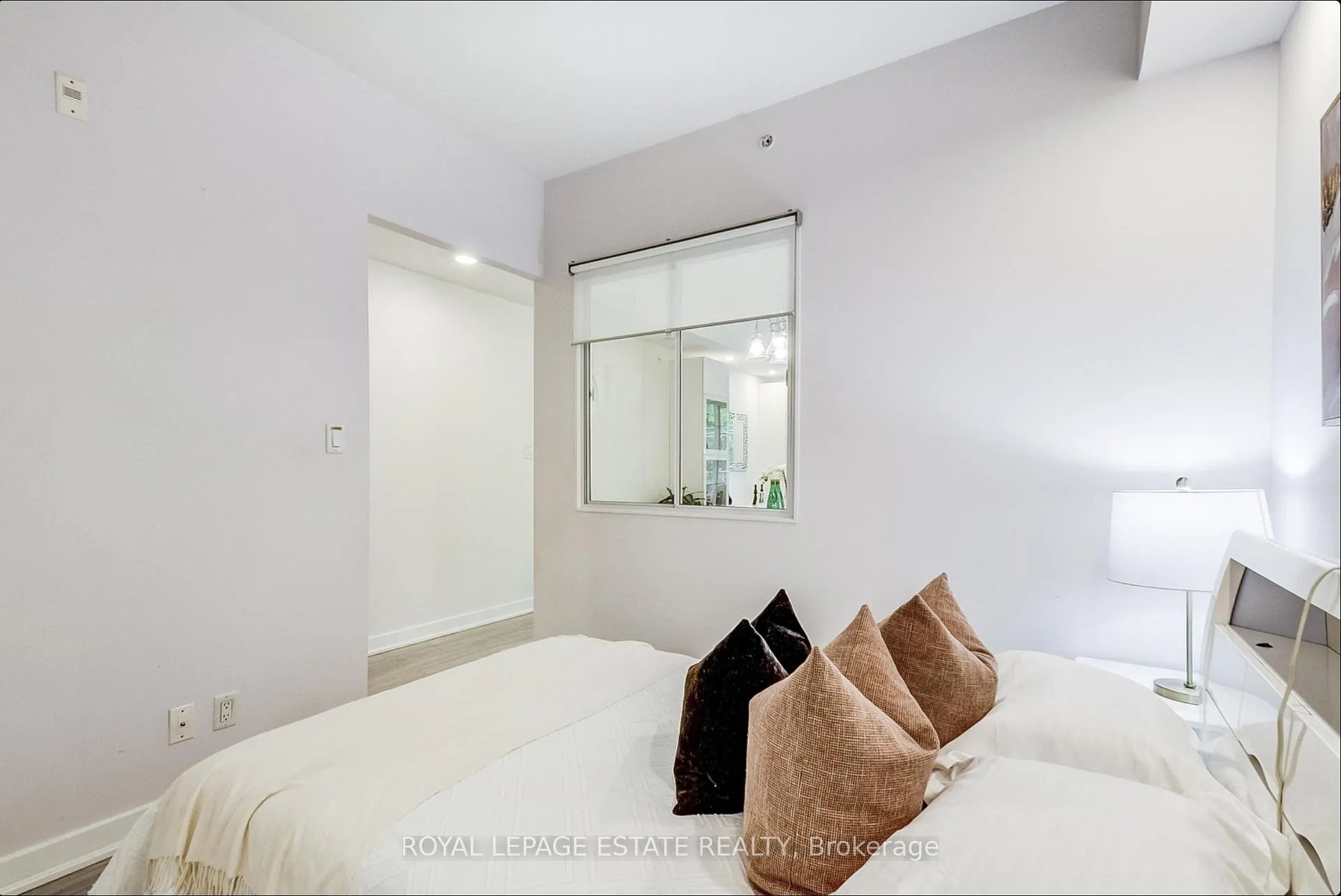 Photo 11 of Unit 306, 1960 Queen Street E, Toronto, The Beaches — HOMEH