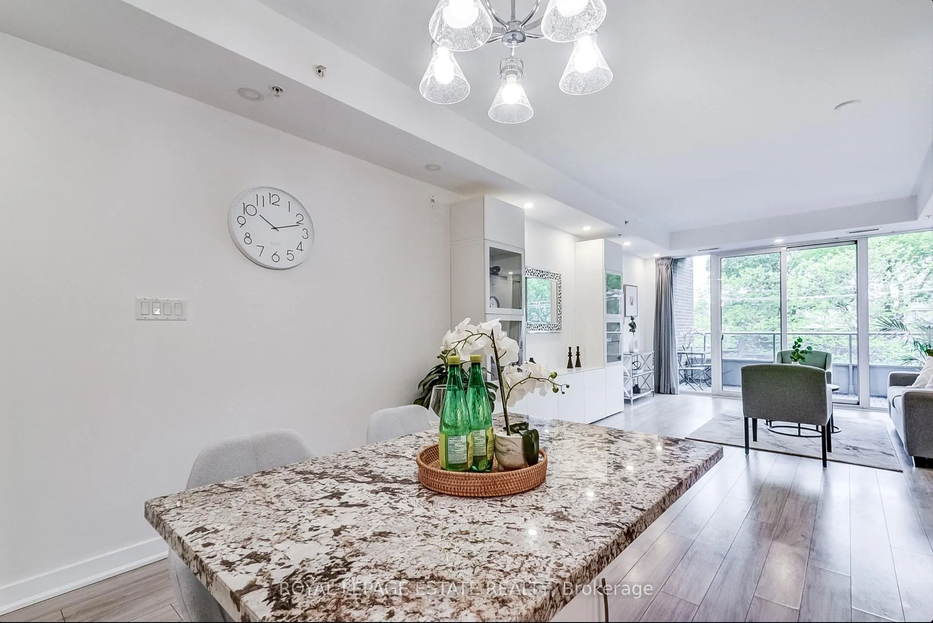 Photo 15 of Unit 306, 1960 Queen Street E, Toronto, The Beaches — HOMEH