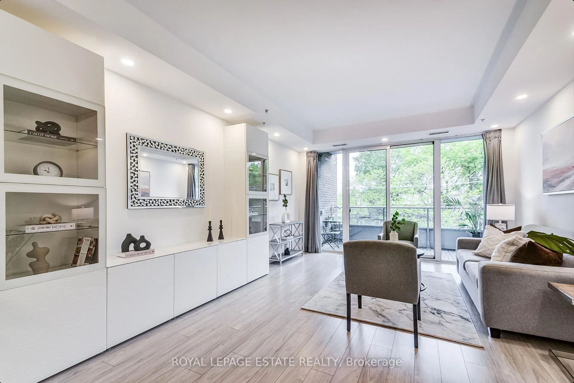 Photo 19 of Unit 306, 1960 Queen Street E, Toronto, The Beaches — HOMEH