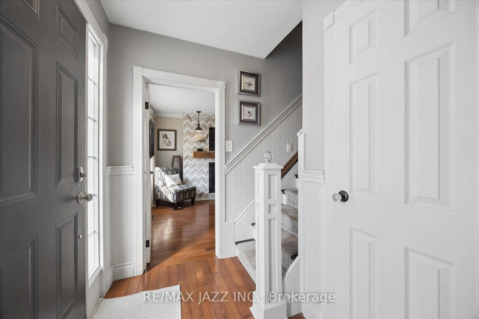Photo 4 of 1633 Charles Street, Whitby, Port Whitby — HOMEH