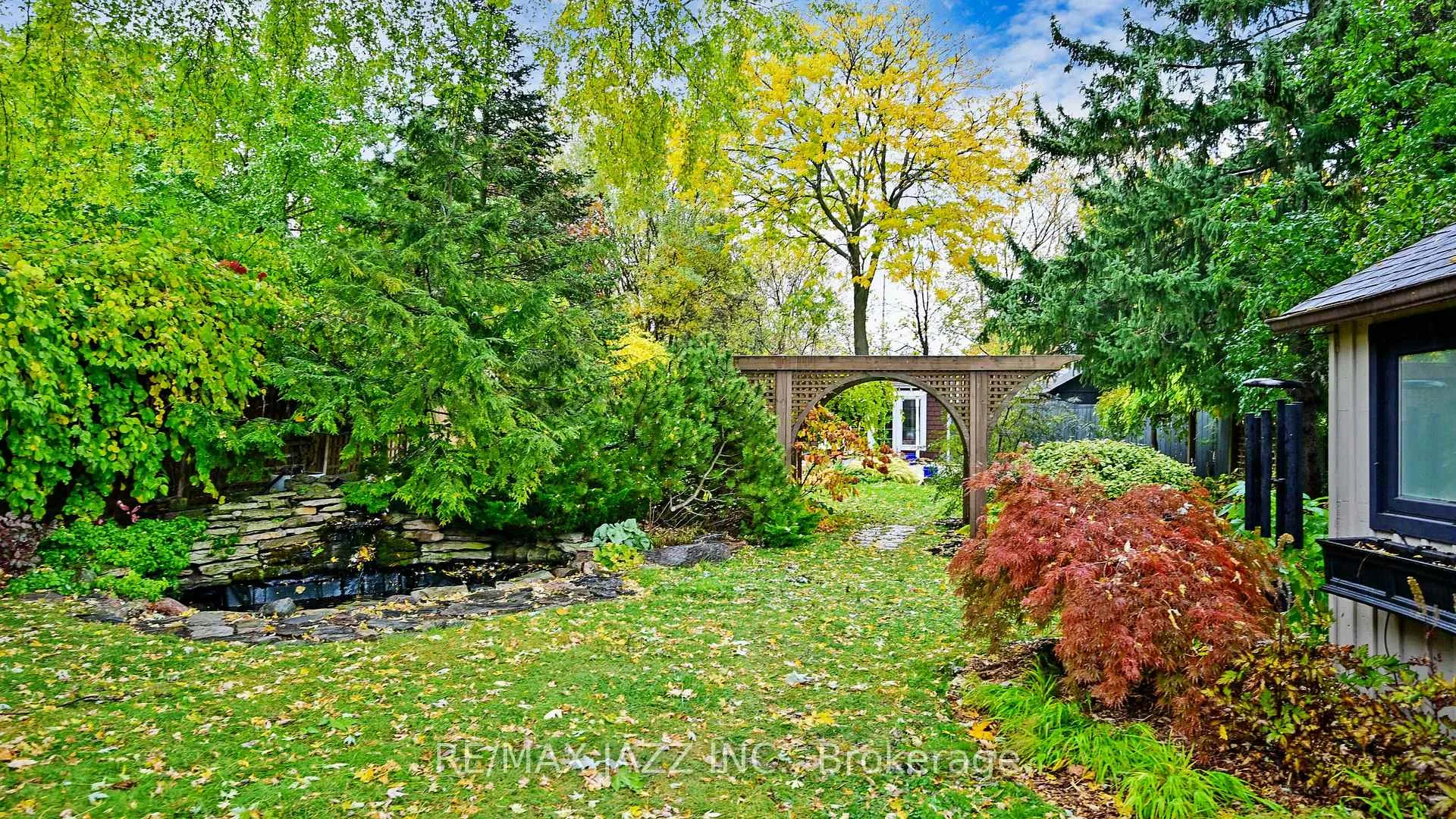 Photo 38 of 1633 Charles Street, Whitby, Port Whitby — HOMEH