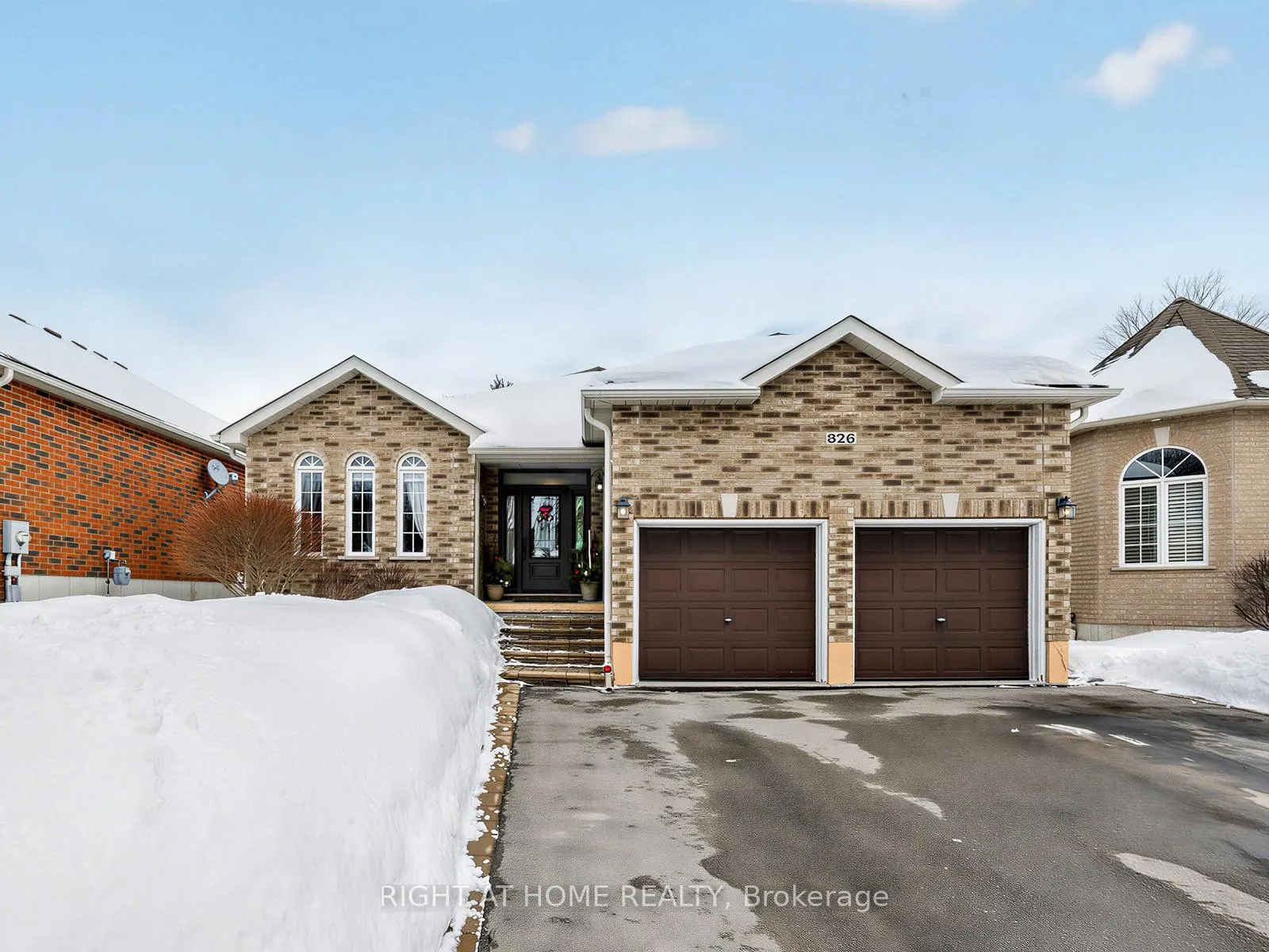 Photo 1 of 826 Booth Avenue, Innisfil, Alcona — HOMEH