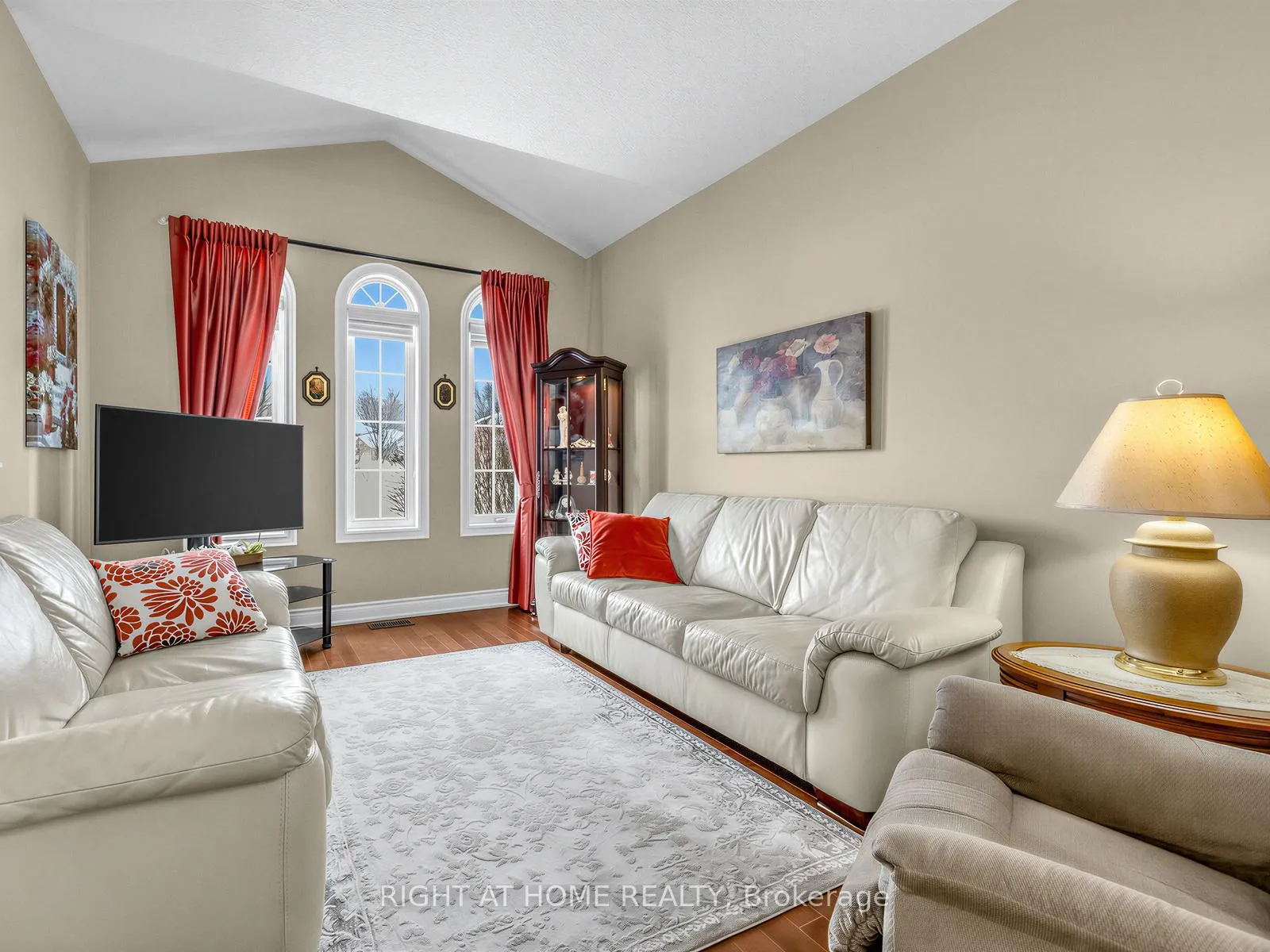 Photo 7 of 826 Booth Avenue, Innisfil, Alcona — HOMEH