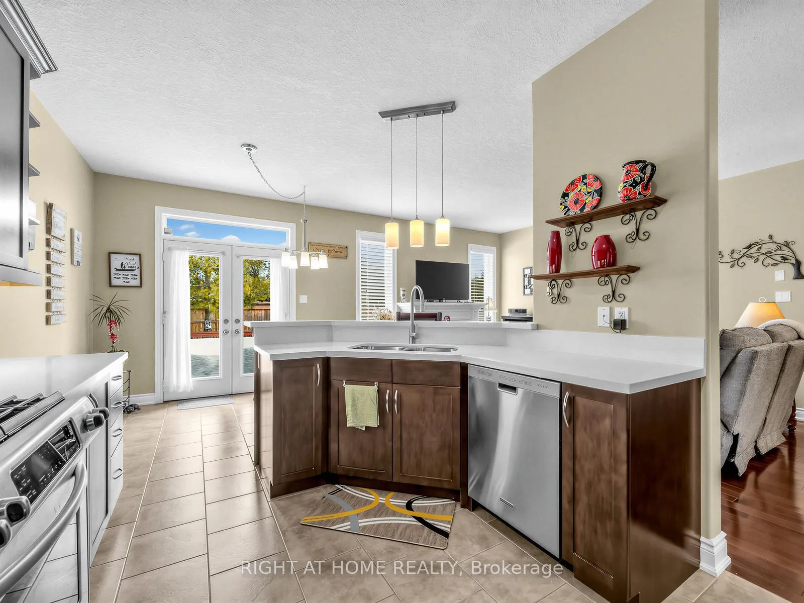 Photo 12 of 826 Booth Avenue, Innisfil, Alcona — HOMEH