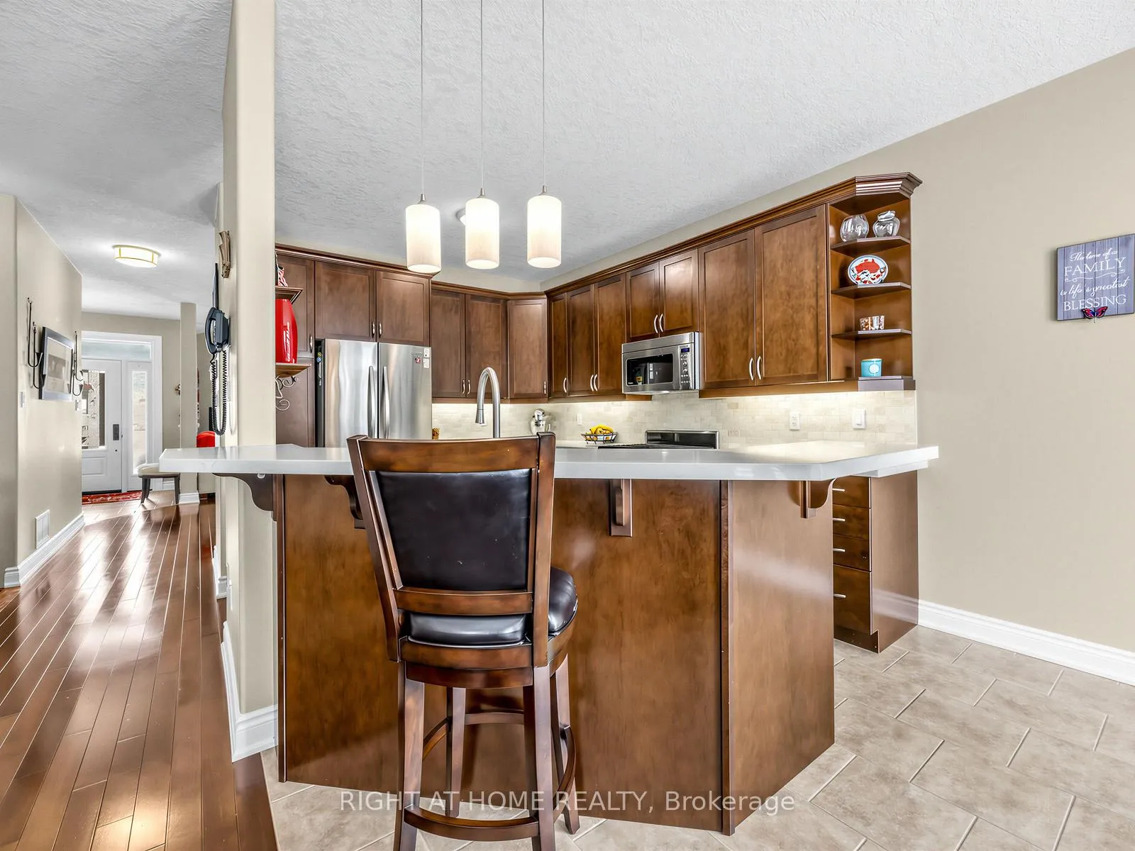Photo 13 of 826 Booth Avenue, Innisfil, Alcona — HOMEH