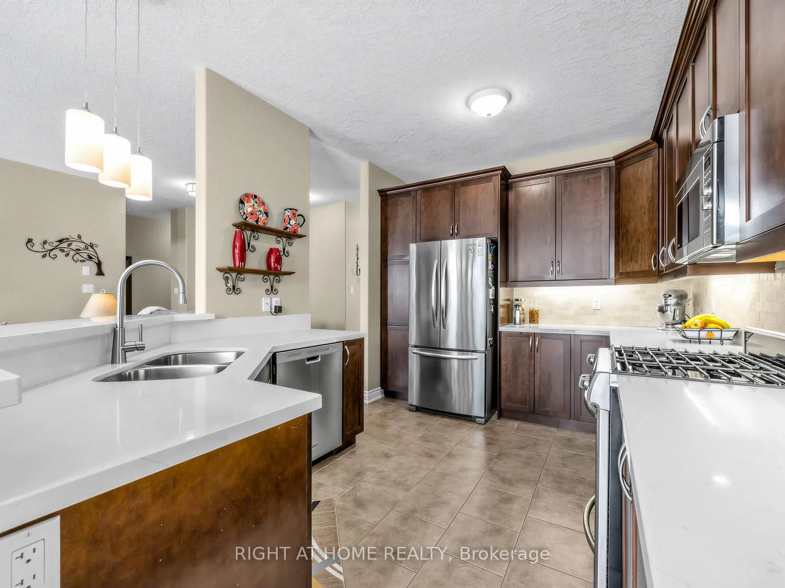Photo 14 of 826 Booth Avenue, Innisfil, Alcona — HOMEH