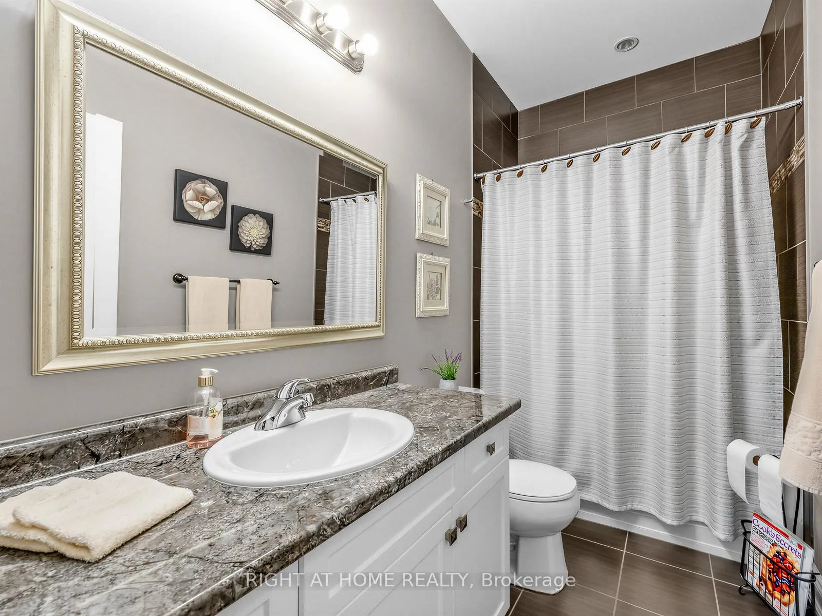 Photo 27 of 826 Booth Avenue, Innisfil, Alcona — HOMEH