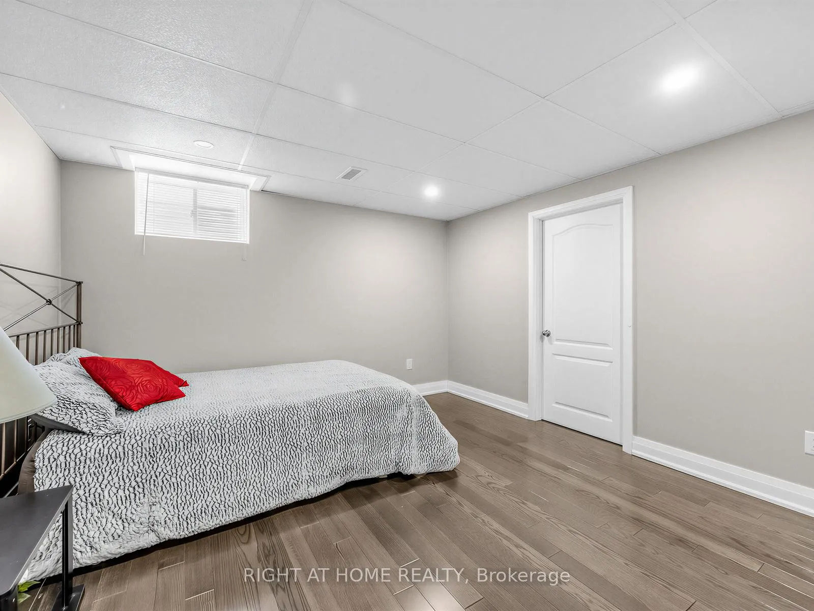 Photo 33 of 826 Booth Avenue, Innisfil, Alcona — HOMEH