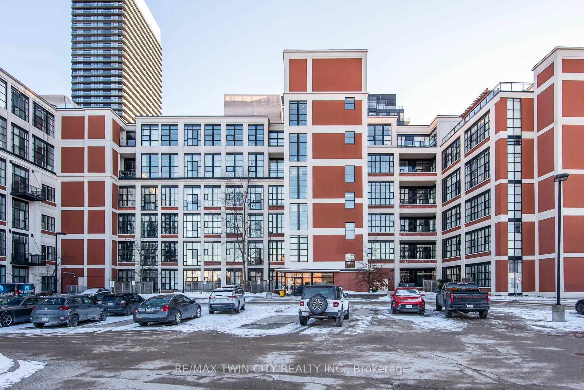Photo 3 of Unit 104, 410 King Street W, Kitchener — HOMEH