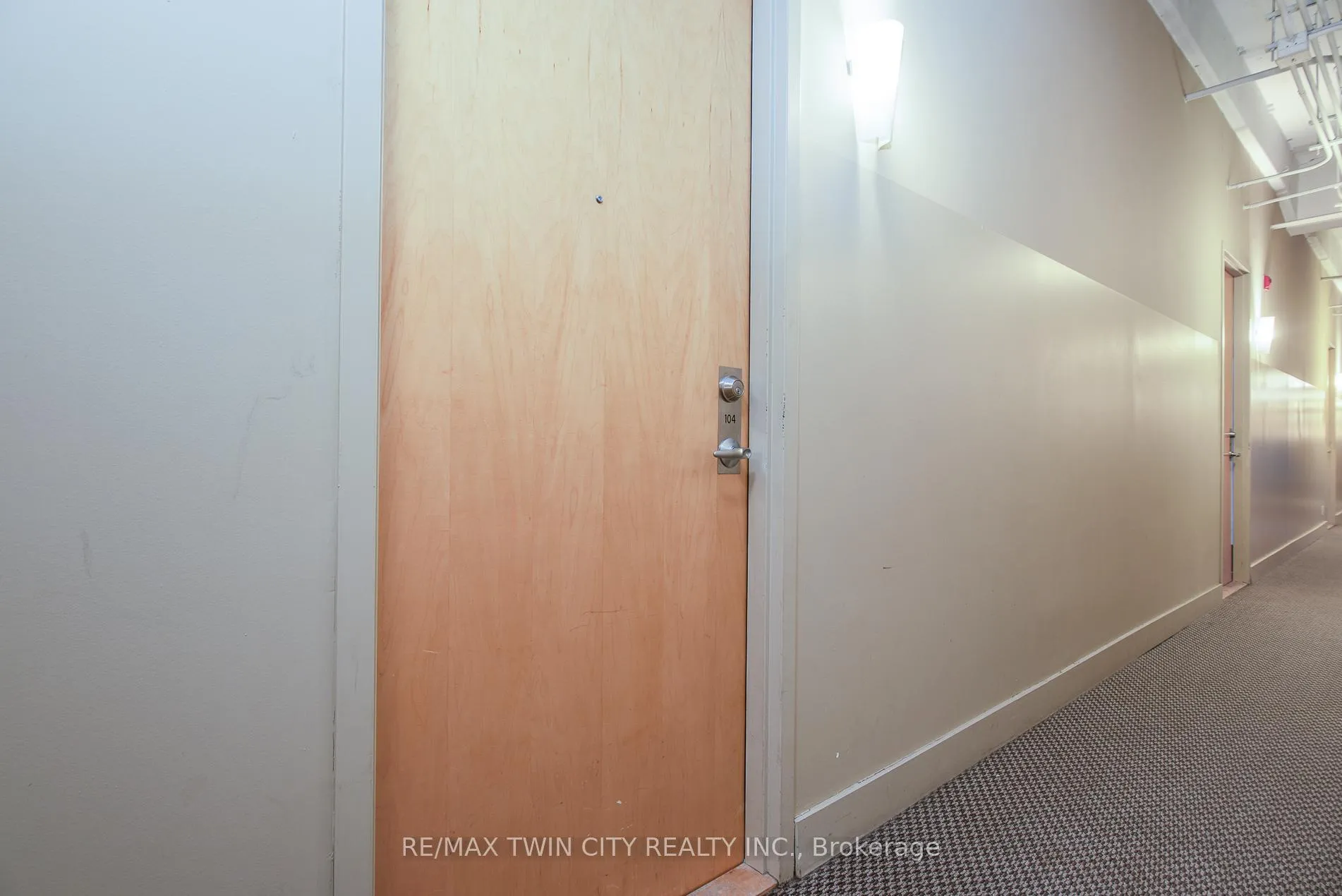 Photo 8 of Unit 104, 410 King Street W, Kitchener — HOMEH