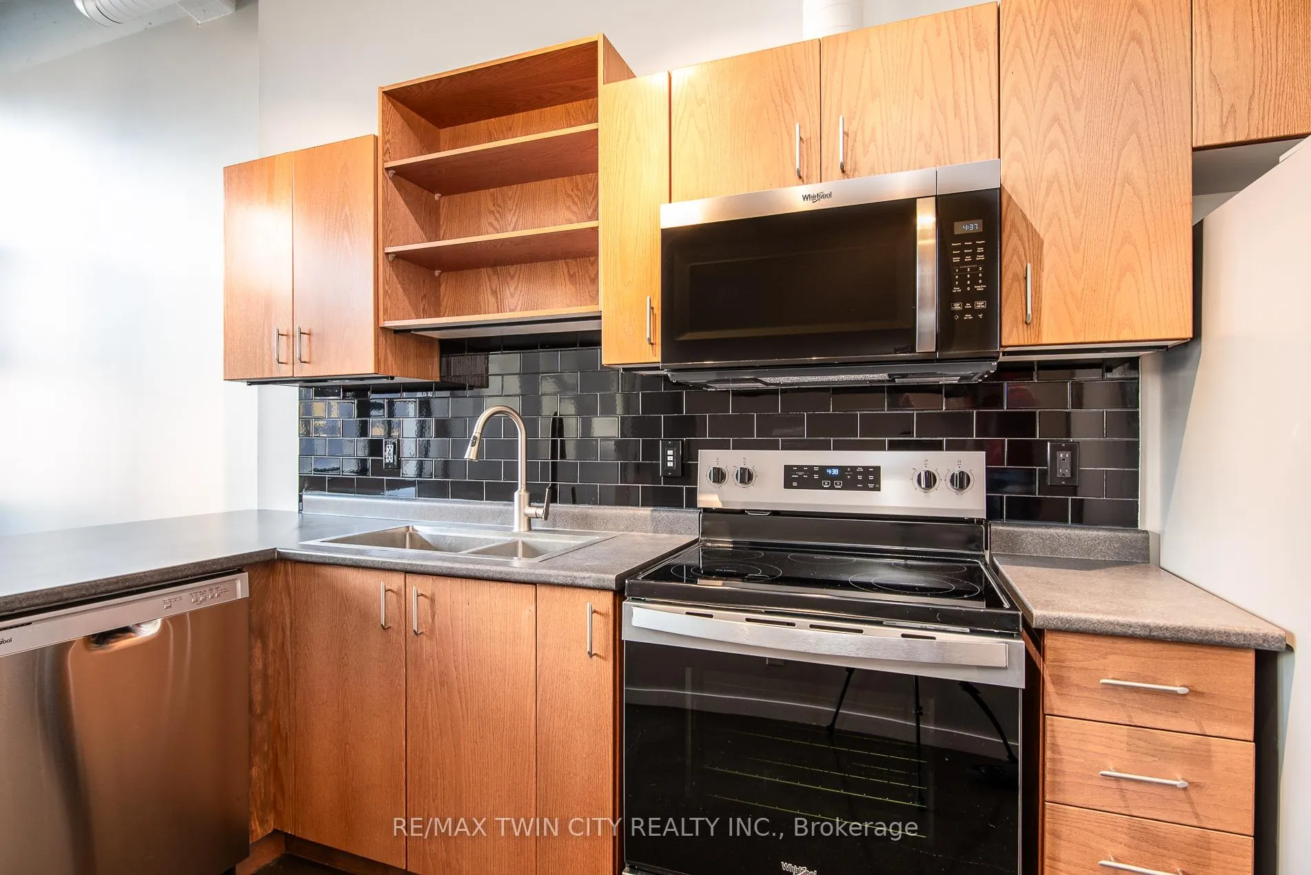 Photo 15 of Unit 104, 410 King Street W, Kitchener — HOMEH