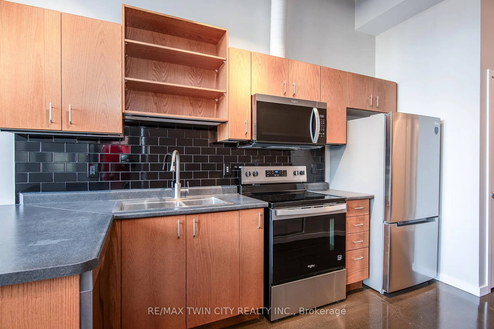 Photo 16 of Unit 104, 410 King Street W, Kitchener — HOMEH