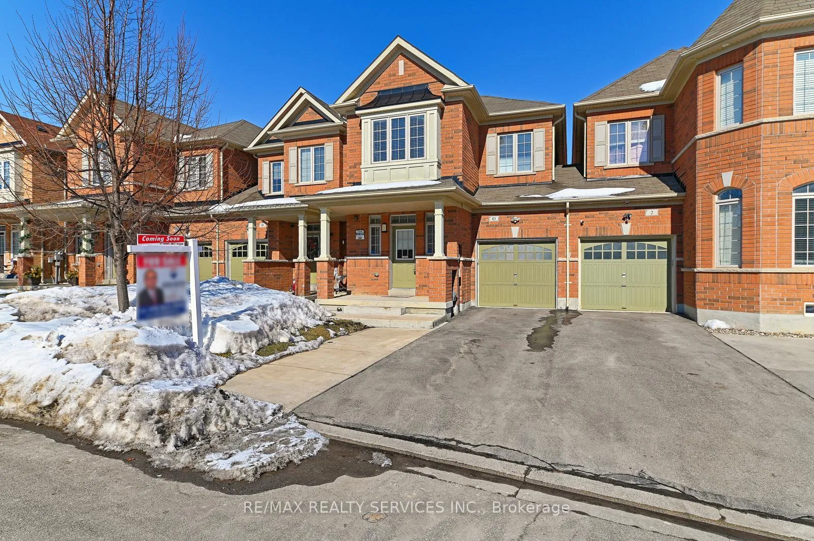 Photo 2 of 83 Kempenfelt Trail, Brampton, Northwest Brampton — HOMEH