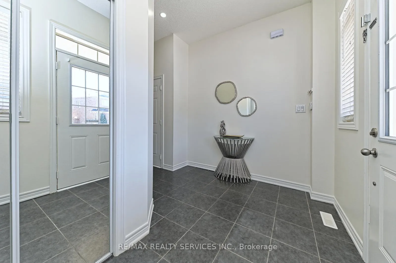 Photo 10 of 83 Kempenfelt Trail, Brampton, Northwest Brampton — HOMEH