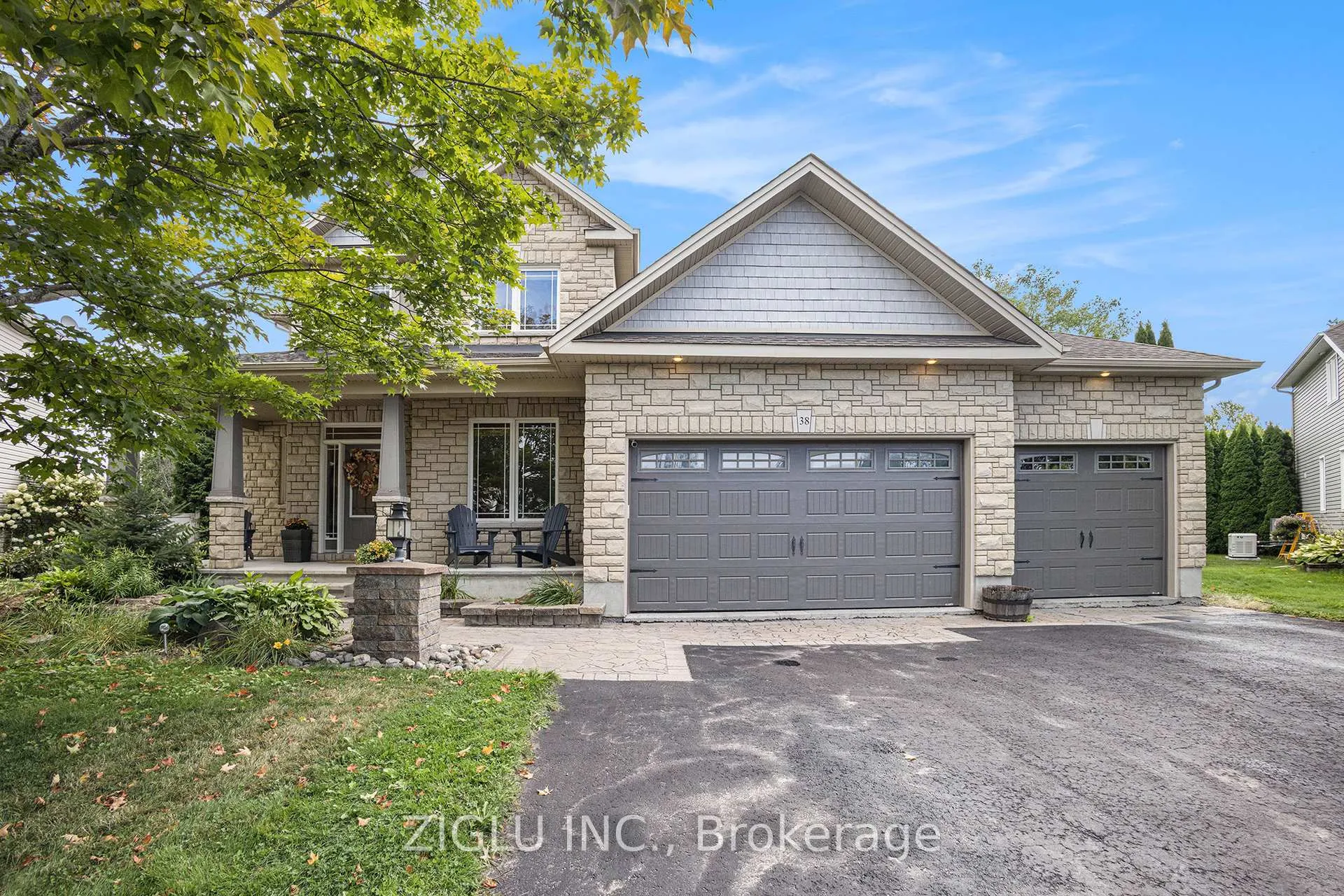 Photo 1 of 38 Oradea Crescent, Ottawa, Richmond — HOMEH