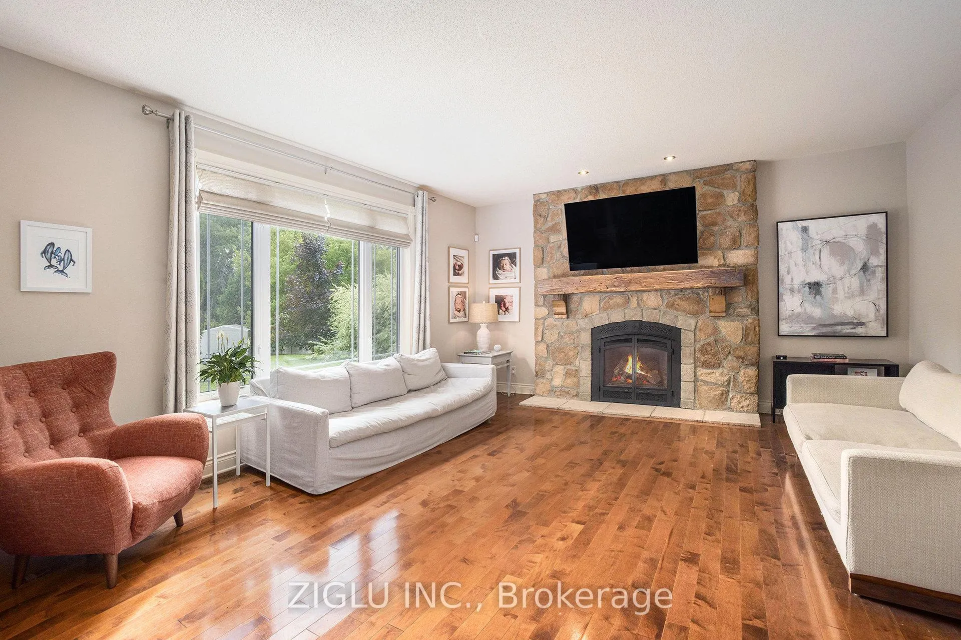 Photo 9 of 38 Oradea Crescent, Ottawa, Richmond — HOMEH