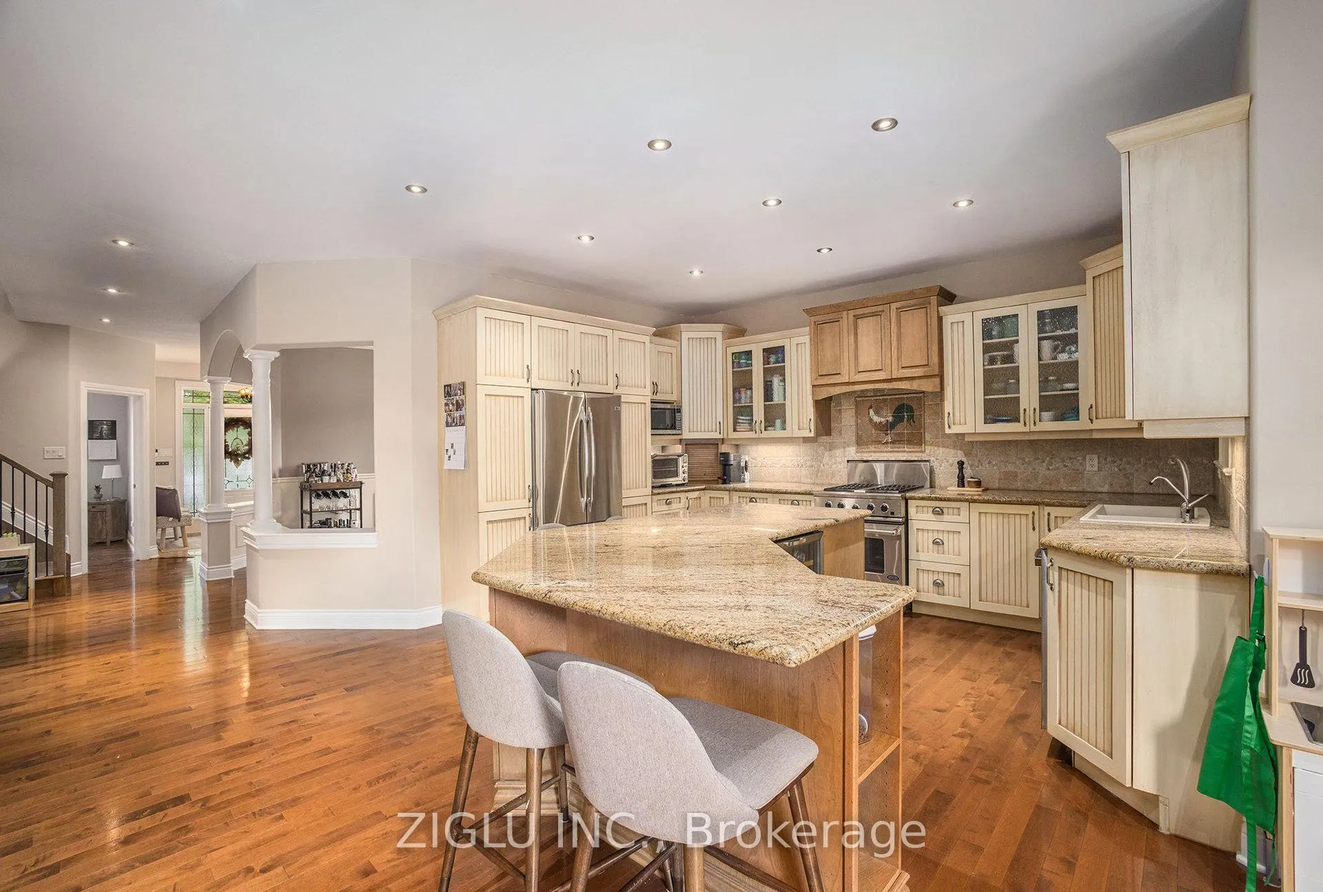 Photo 13 of 38 Oradea Crescent, Ottawa, Richmond — HOMEH