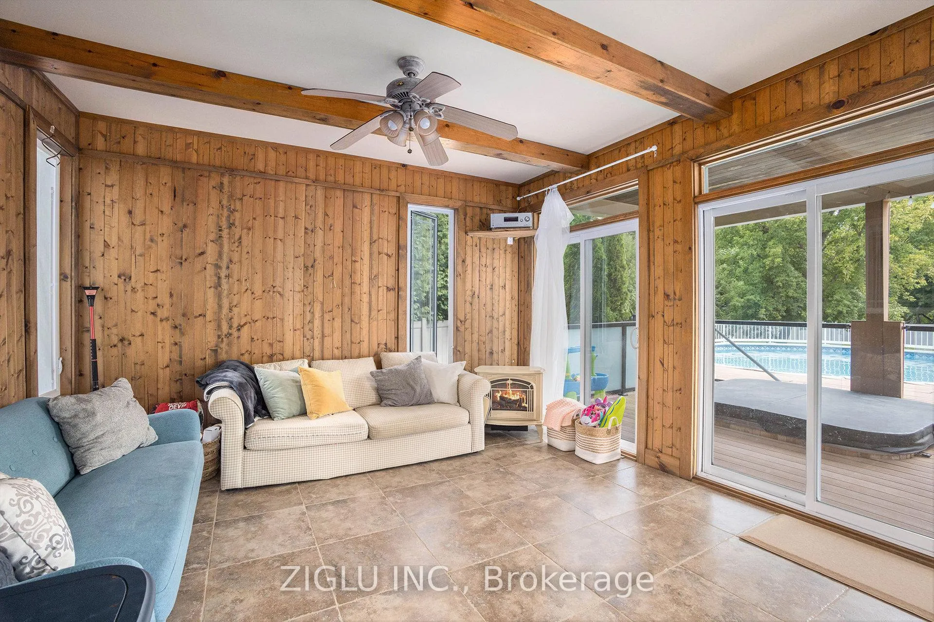 Photo 17 of 38 Oradea Crescent, Ottawa, Richmond — HOMEH