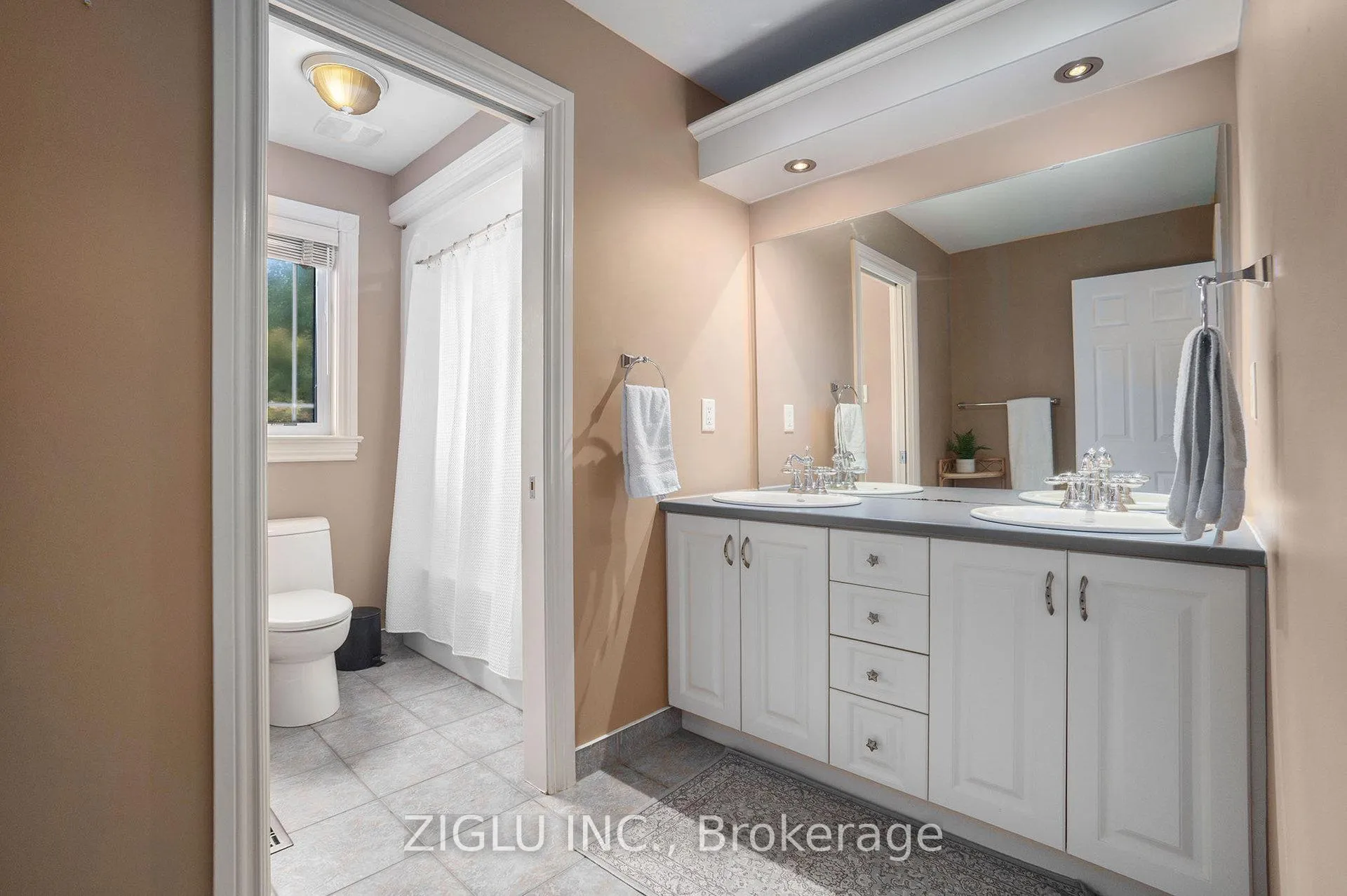 Photo 29 of 38 Oradea Crescent, Ottawa, Richmond — HOMEH