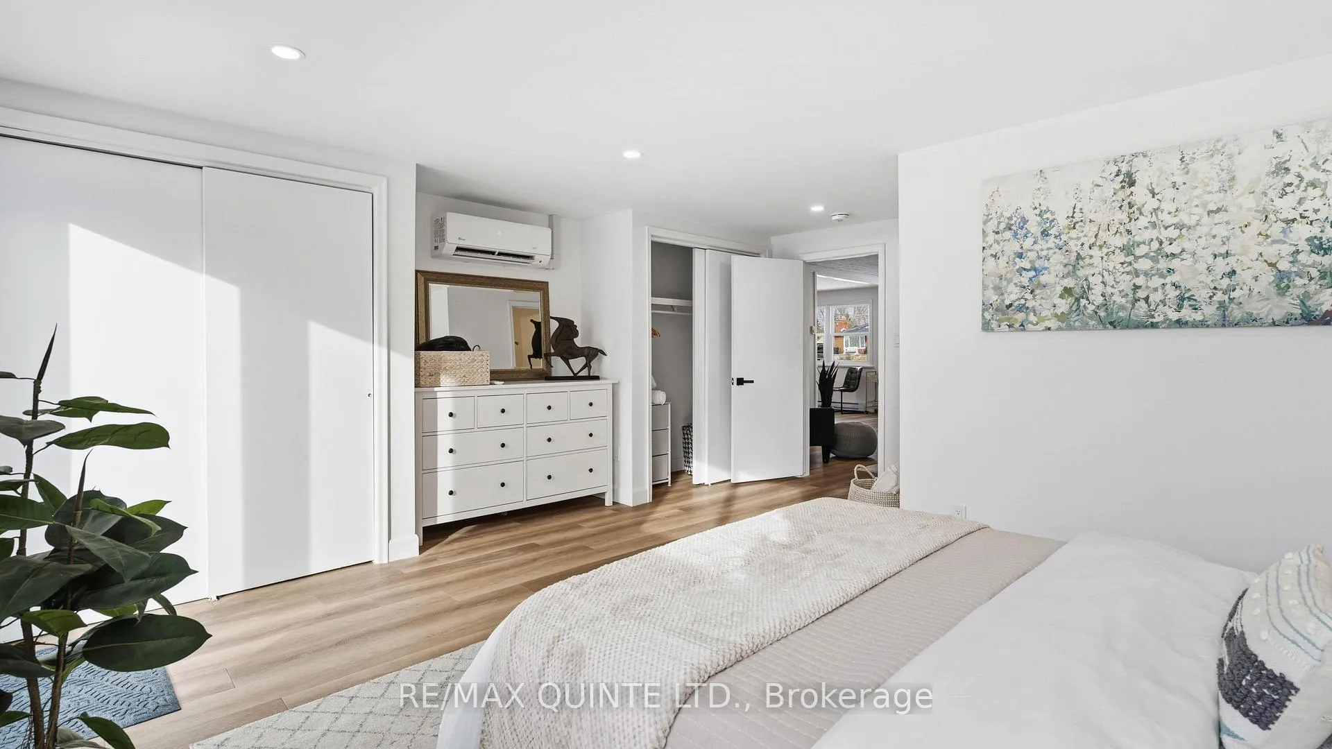Photo 14 of Unit 3, 55 Ashley Street, Belleville, Thurlow Ward — HOMEH