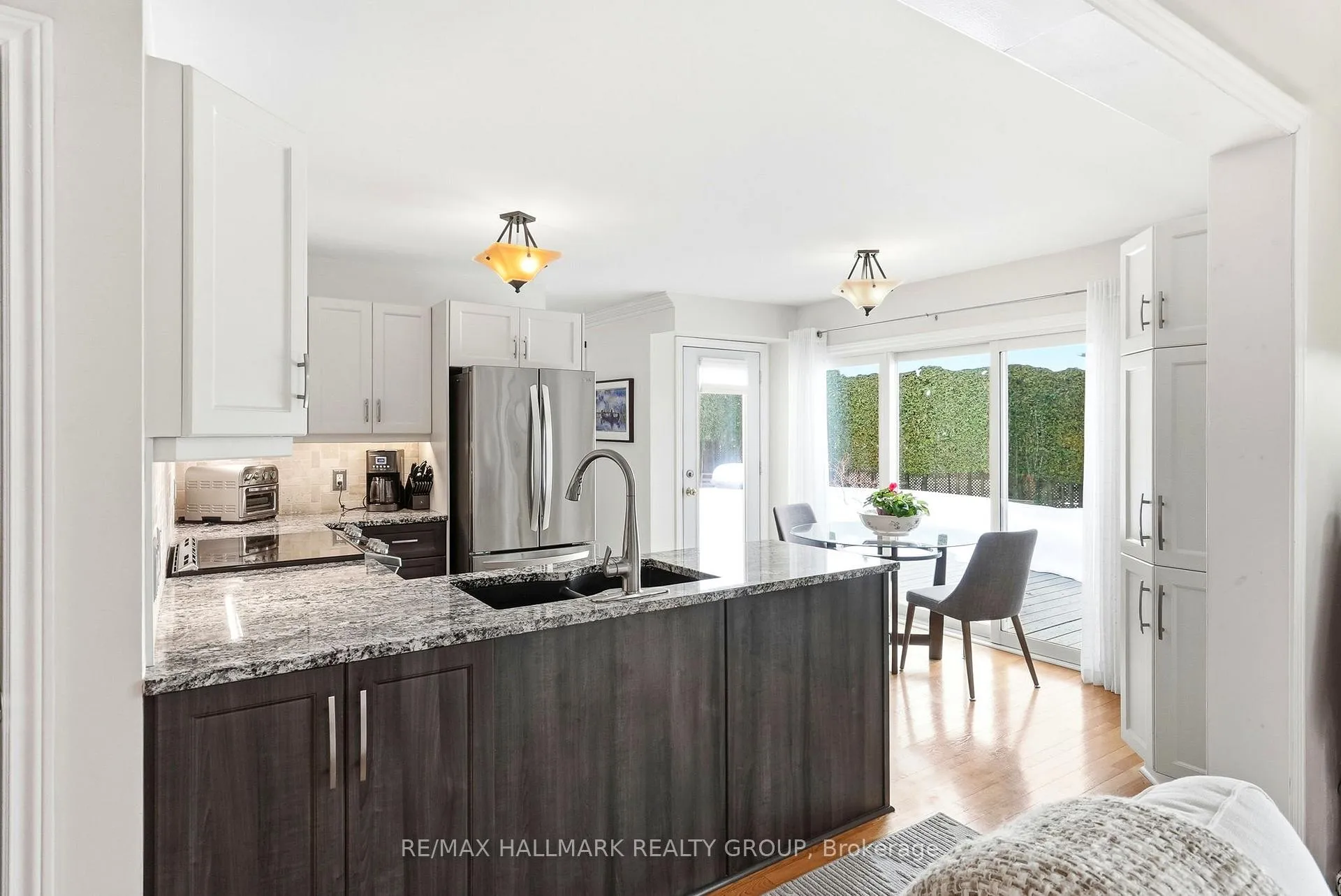Photo 11 of 552 Wilkie Drive, Ottawa, Fallingbrook/Pineridge — HOMEH