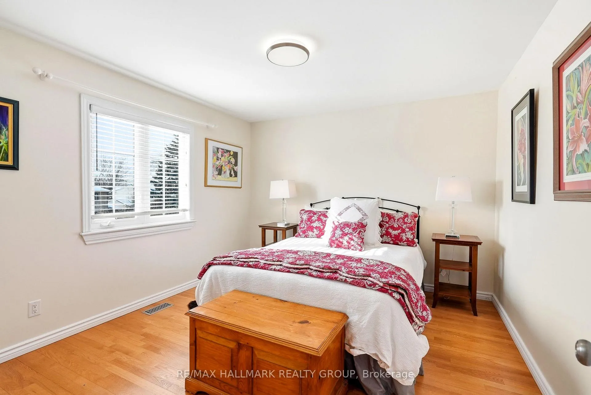 Photo 25 of 552 Wilkie Drive, Ottawa, Fallingbrook/Pineridge — HOMEH