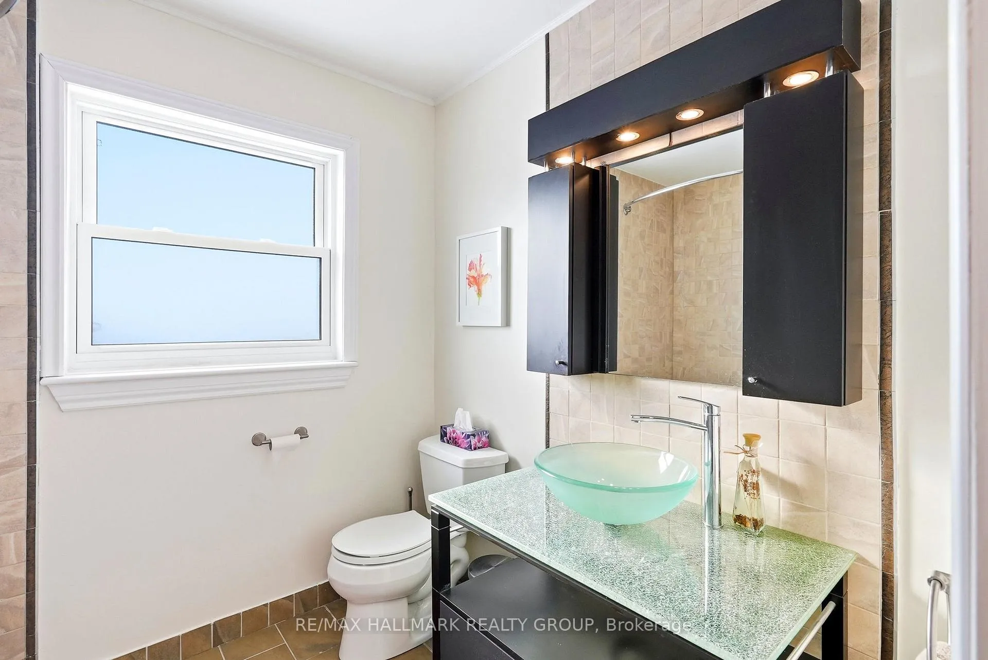 Photo 31 of 552 Wilkie Drive, Ottawa, Fallingbrook/Pineridge — HOMEH
