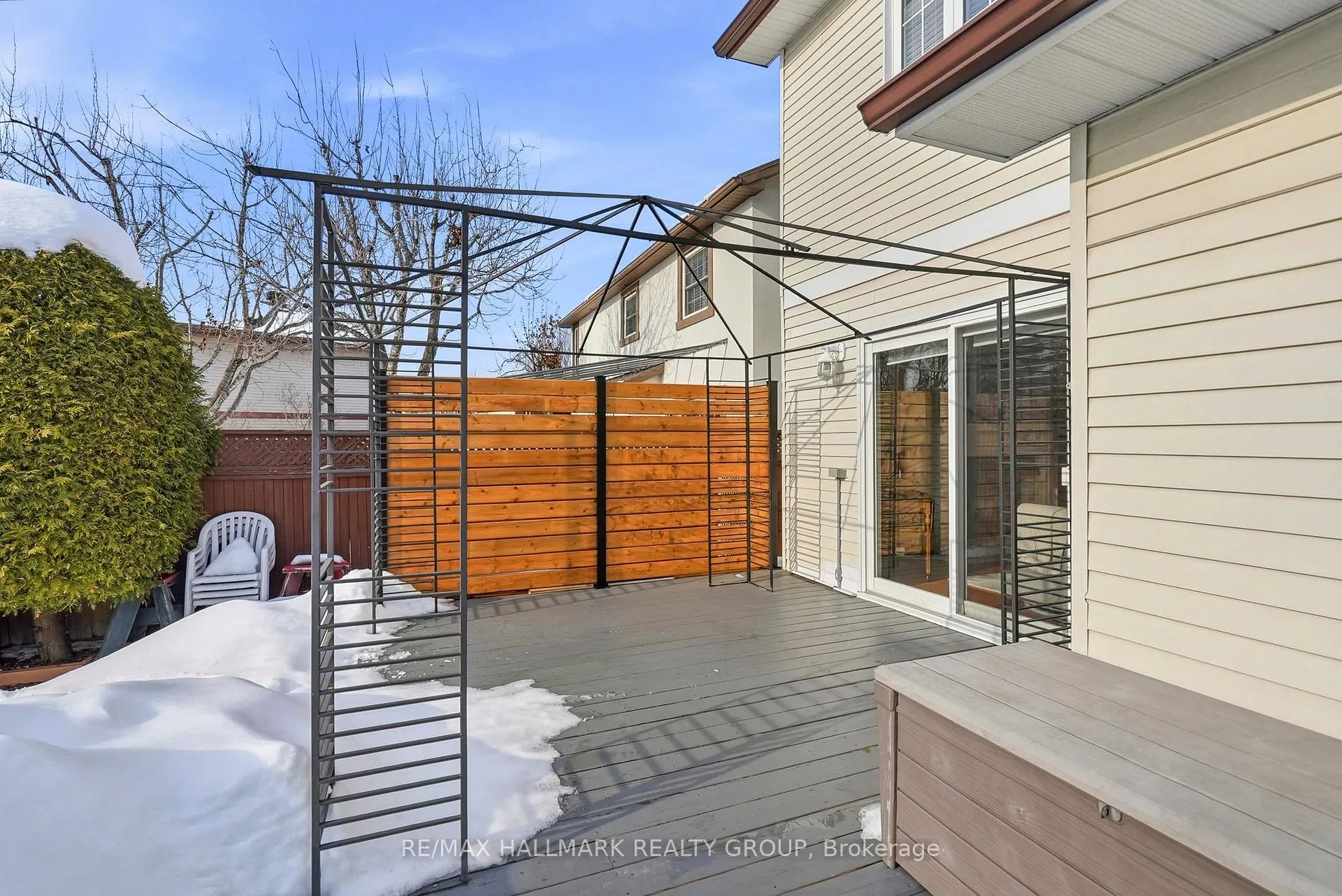 Photo 39 of 552 Wilkie Drive, Ottawa, Fallingbrook/Pineridge — HOMEH