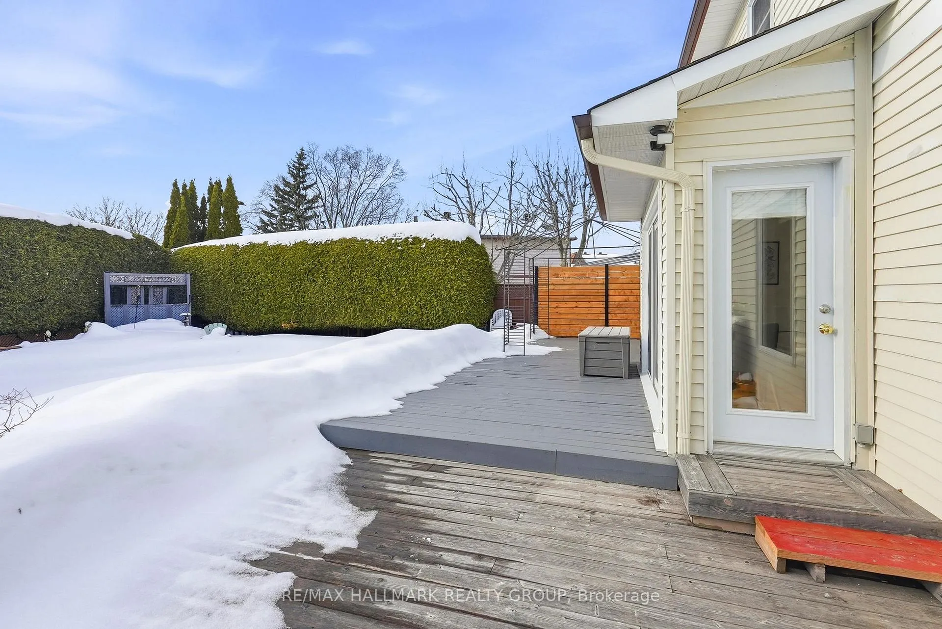 Photo 40 of 552 Wilkie Drive, Ottawa, Fallingbrook/Pineridge — HOMEH