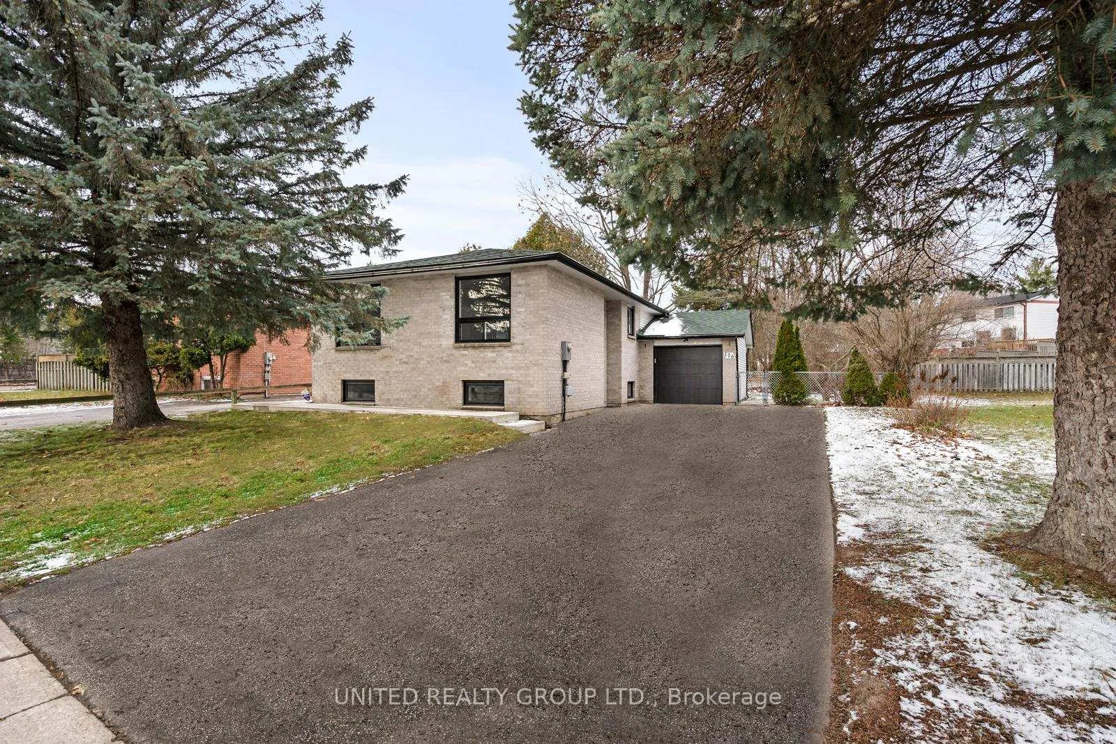 Photo 2 of Unit Main, 176 Letitia Street, Barrie, Letitia Heights — HOMEH