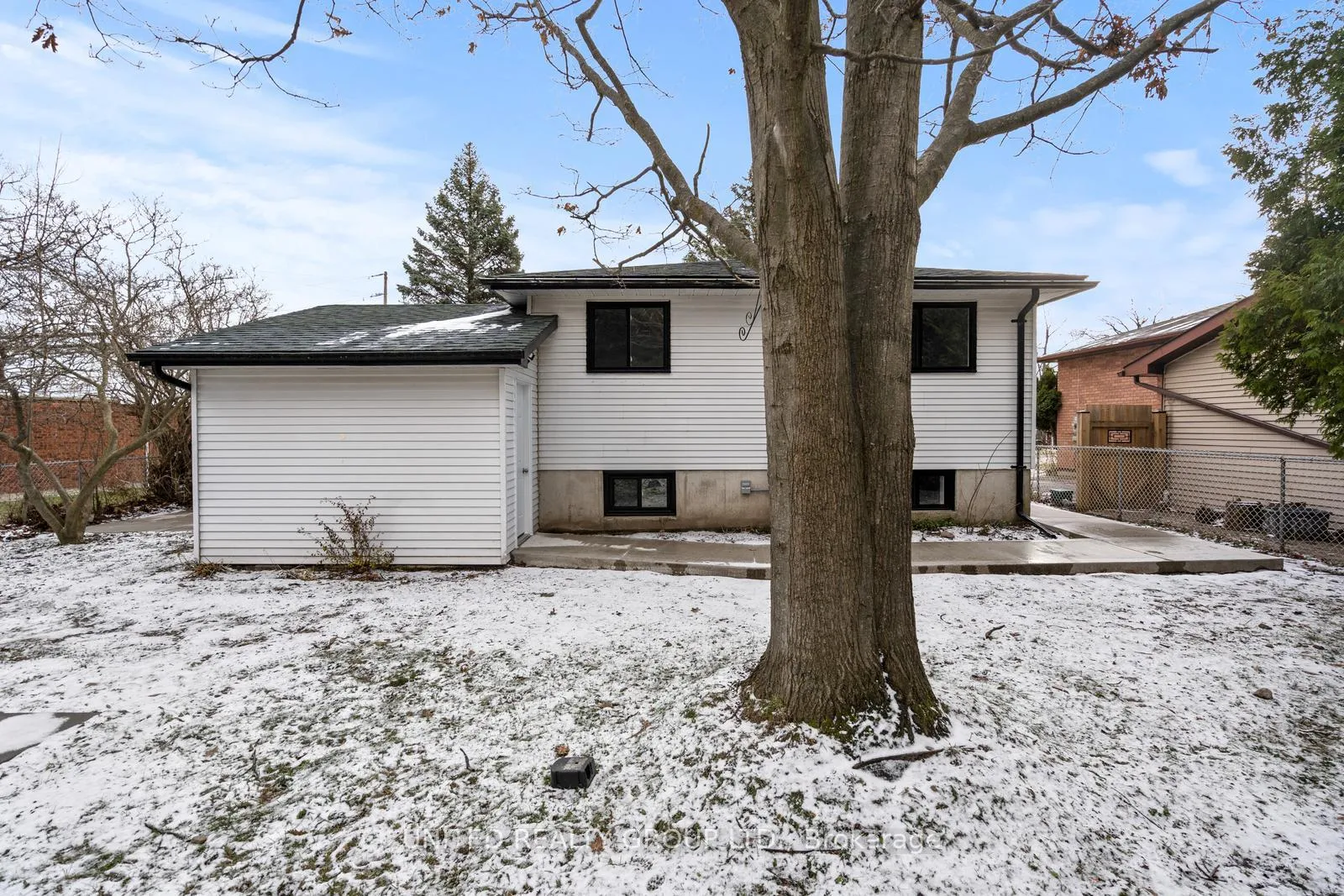 Photo 31 of Unit Main, 176 Letitia Street, Barrie, Letitia Heights — HOMEH