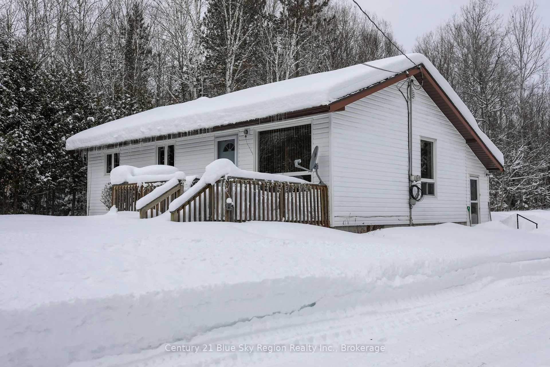 Photo 3 of 272 Lindquist Line, Powassan — HOMEH