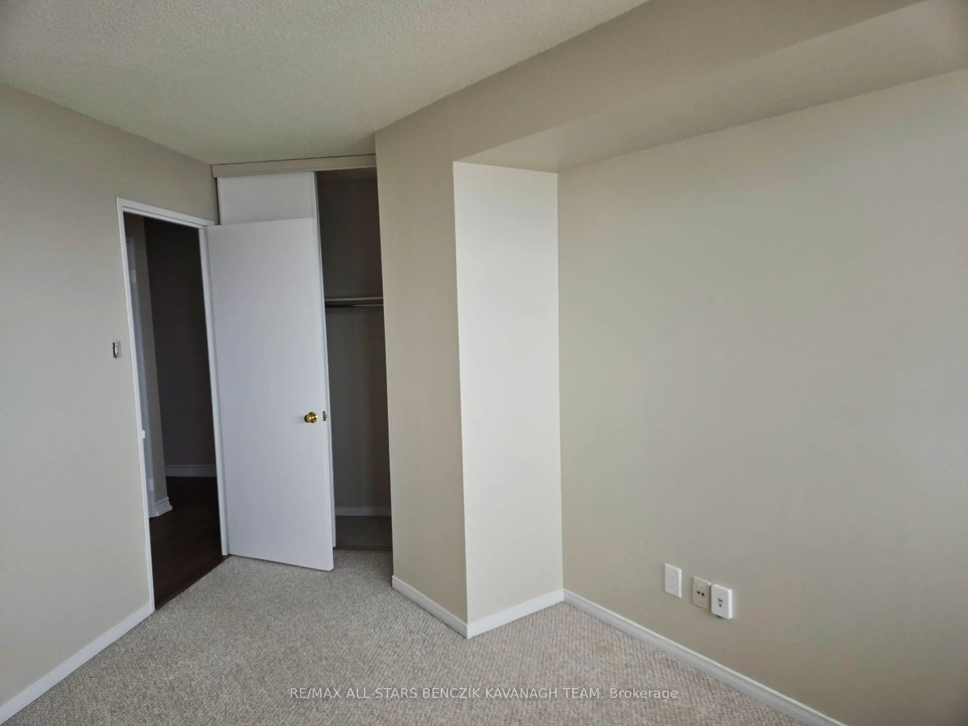 Photo 11 of Unit 902, 2 Westney Road, Ajax, Central West — HOMEH
