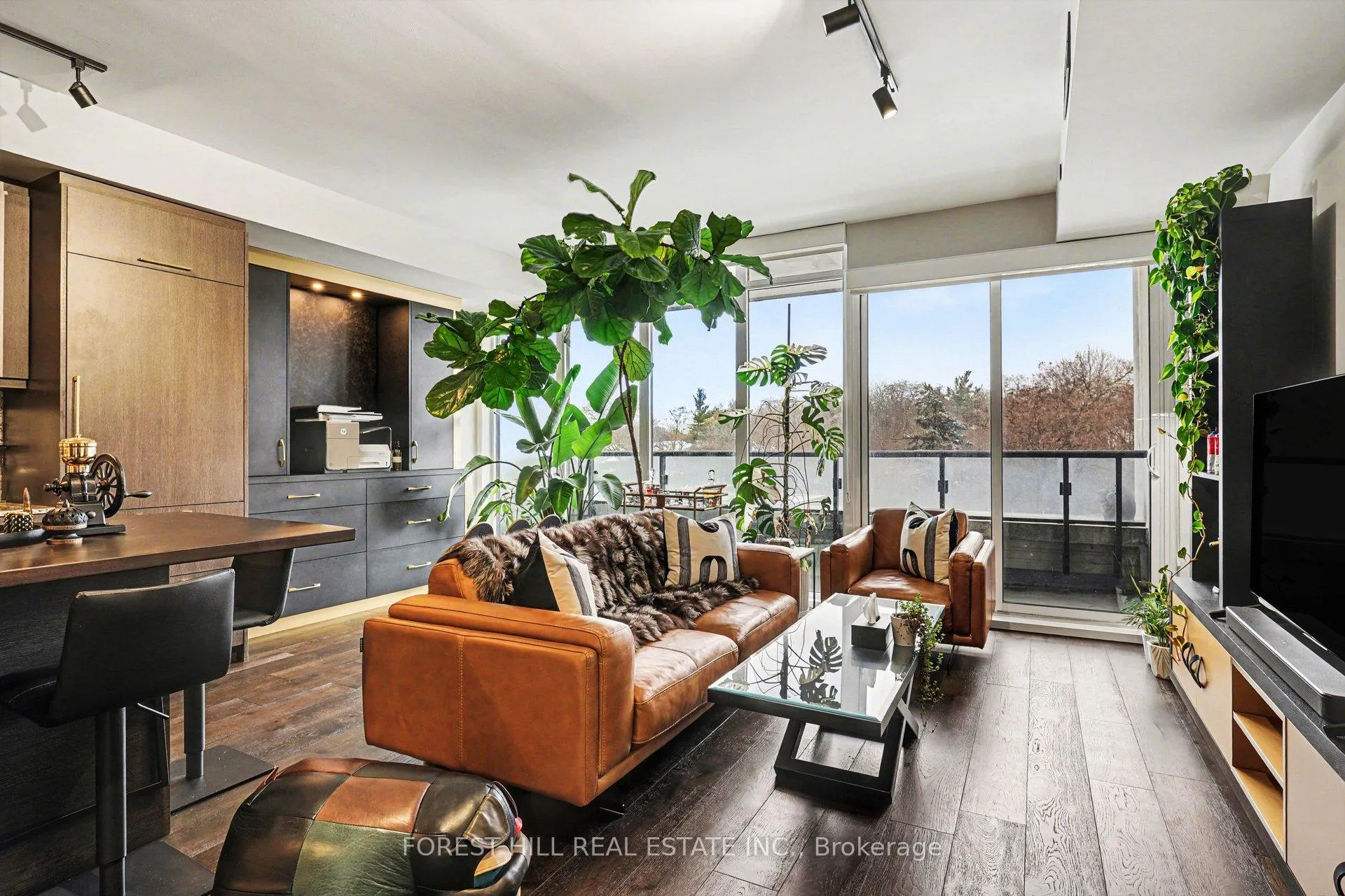 Photo 3 of Unit 406, 3018 Yonge Street, Toronto, Lawrence Park South — HOMEH