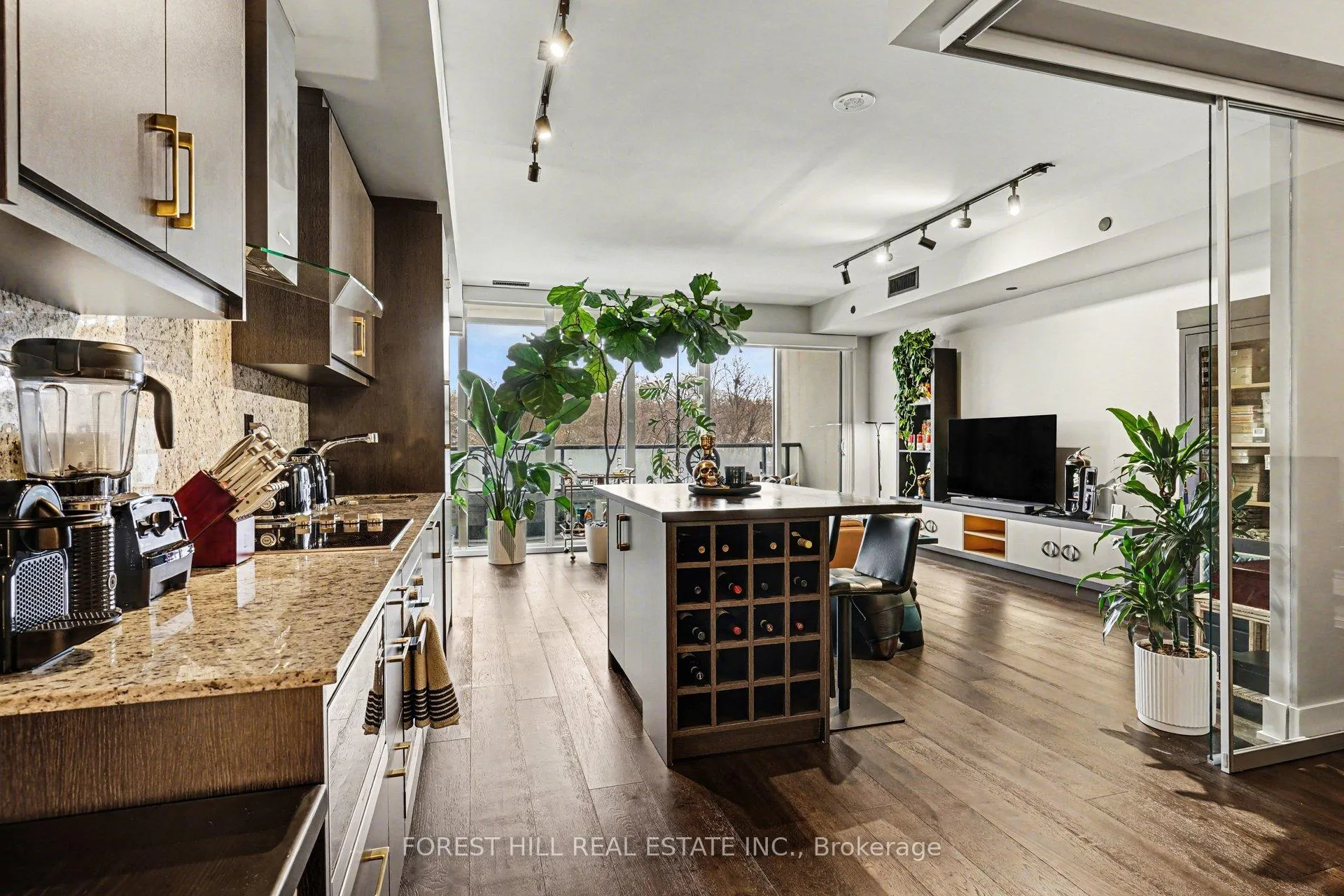 Photo 11 of Unit 406, 3018 Yonge Street, Toronto, Lawrence Park South — HOMEH