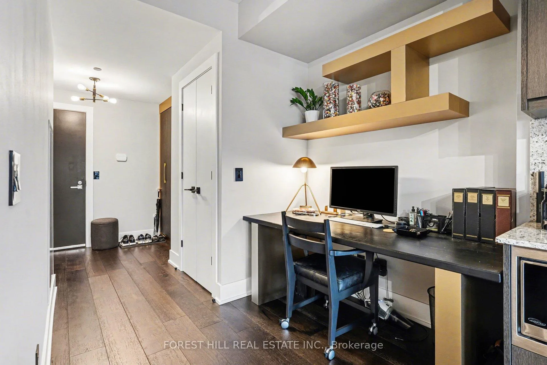 Photo 13 of Unit 406, 3018 Yonge Street, Toronto, Lawrence Park South — HOMEH