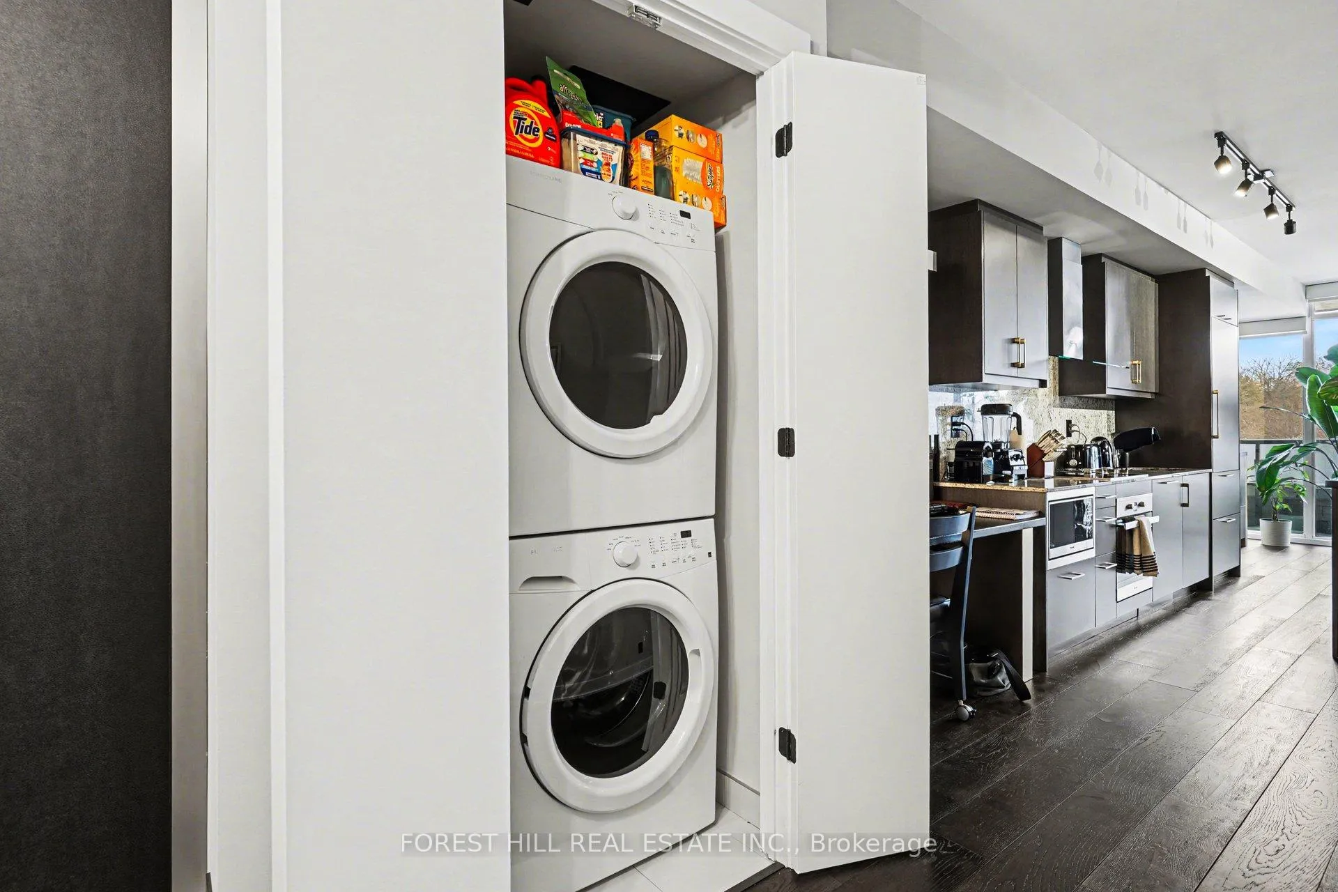 Photo 17 of Unit 406, 3018 Yonge Street, Toronto, Lawrence Park South — HOMEH