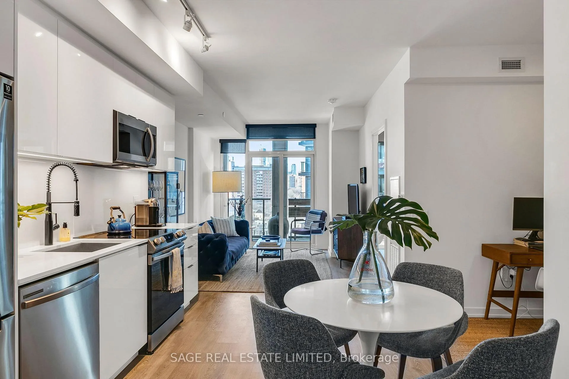 Photo 7 of Unit 815, 50 Power Street, Toronto, Moss Park — HOMEH