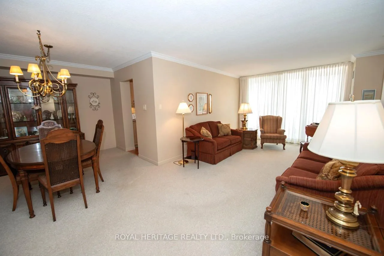 Photo 6 of Unit 709, 7811 Yonge Street, Markham, Thornhill — HOMEH